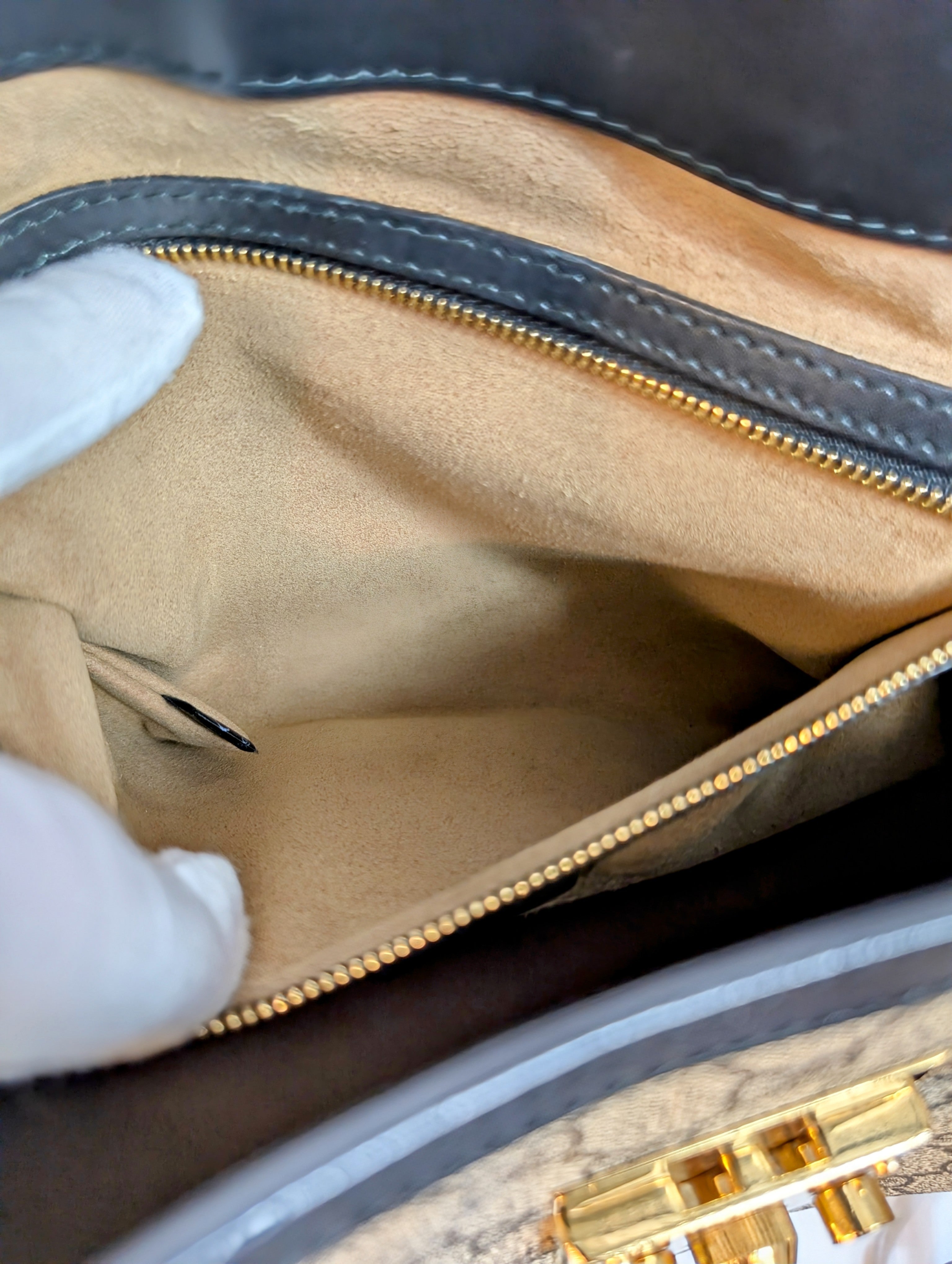 Gucci GG Supreme Padlock Large Tote Bag