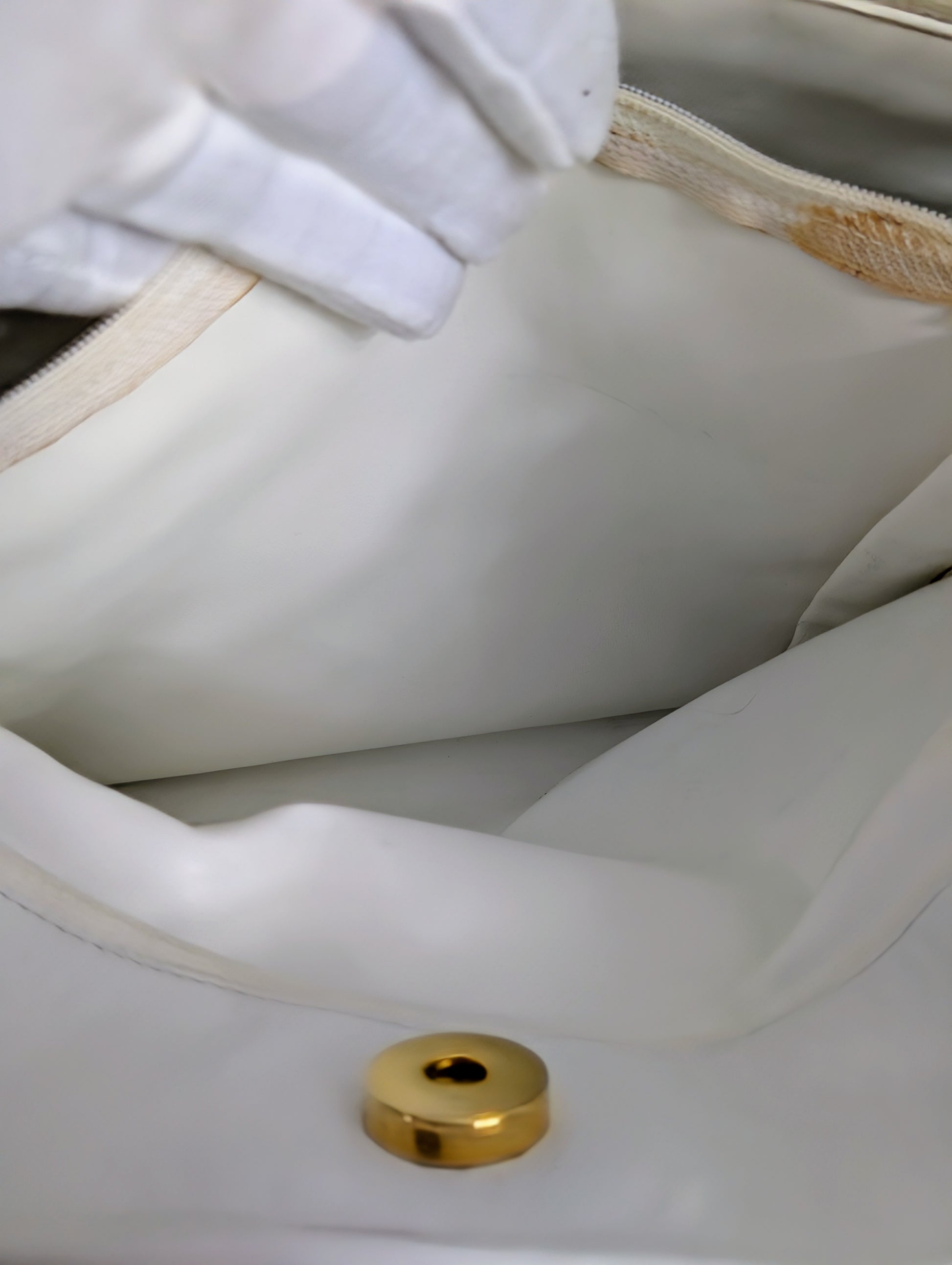 Chanel Rare Vintage White Quilted Lambskin Large Hobo Tote 24k GHW