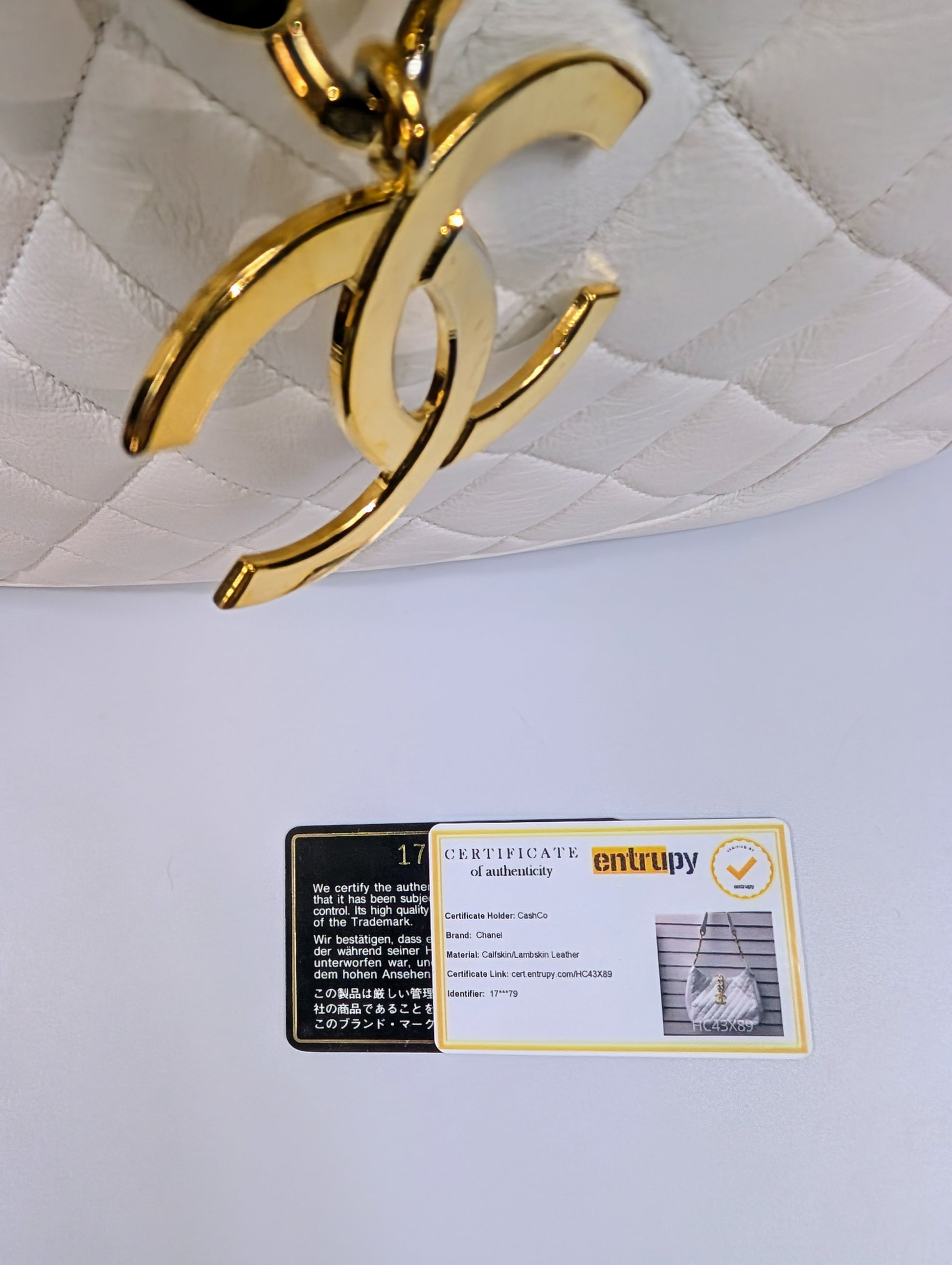 Chanel Rare Vintage White Quilted Lambskin Large Hobo Tote 24k GHW