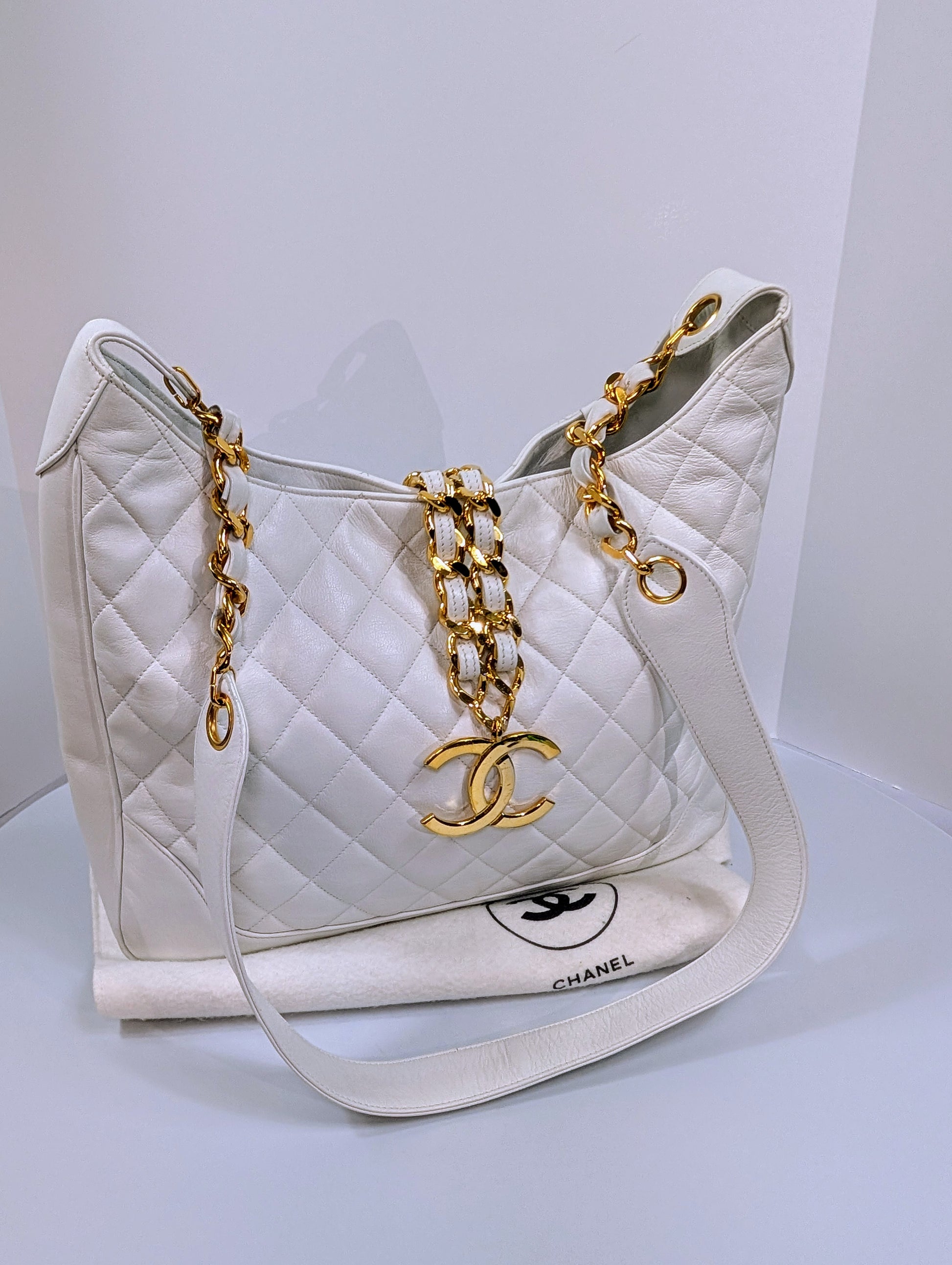 Chanel Rare Vintage White Quilted Lambskin Large Hobo Tote 24k GHW