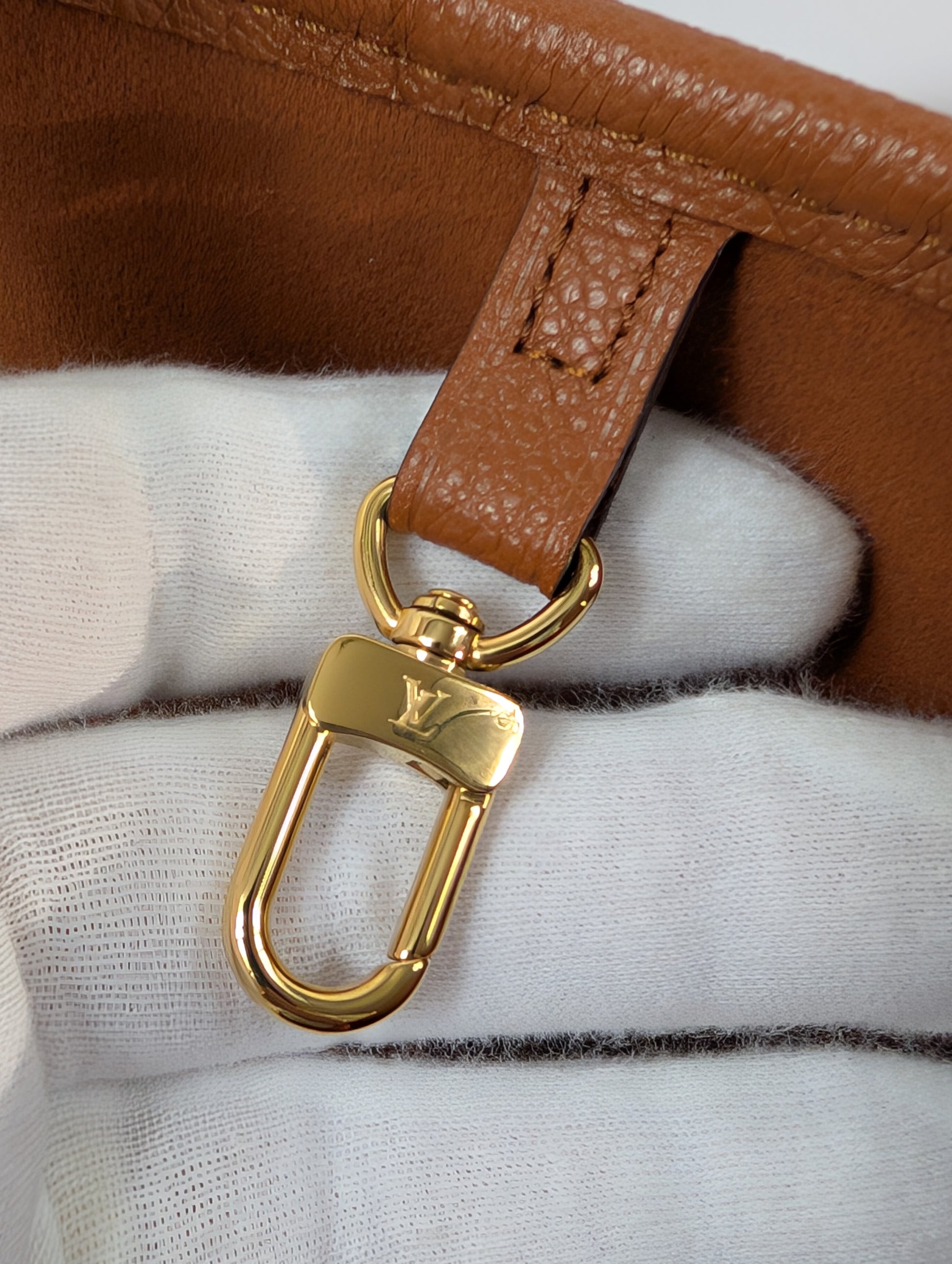 Louis Vuitton Neverfull MM in Monogram Empreinte Leather