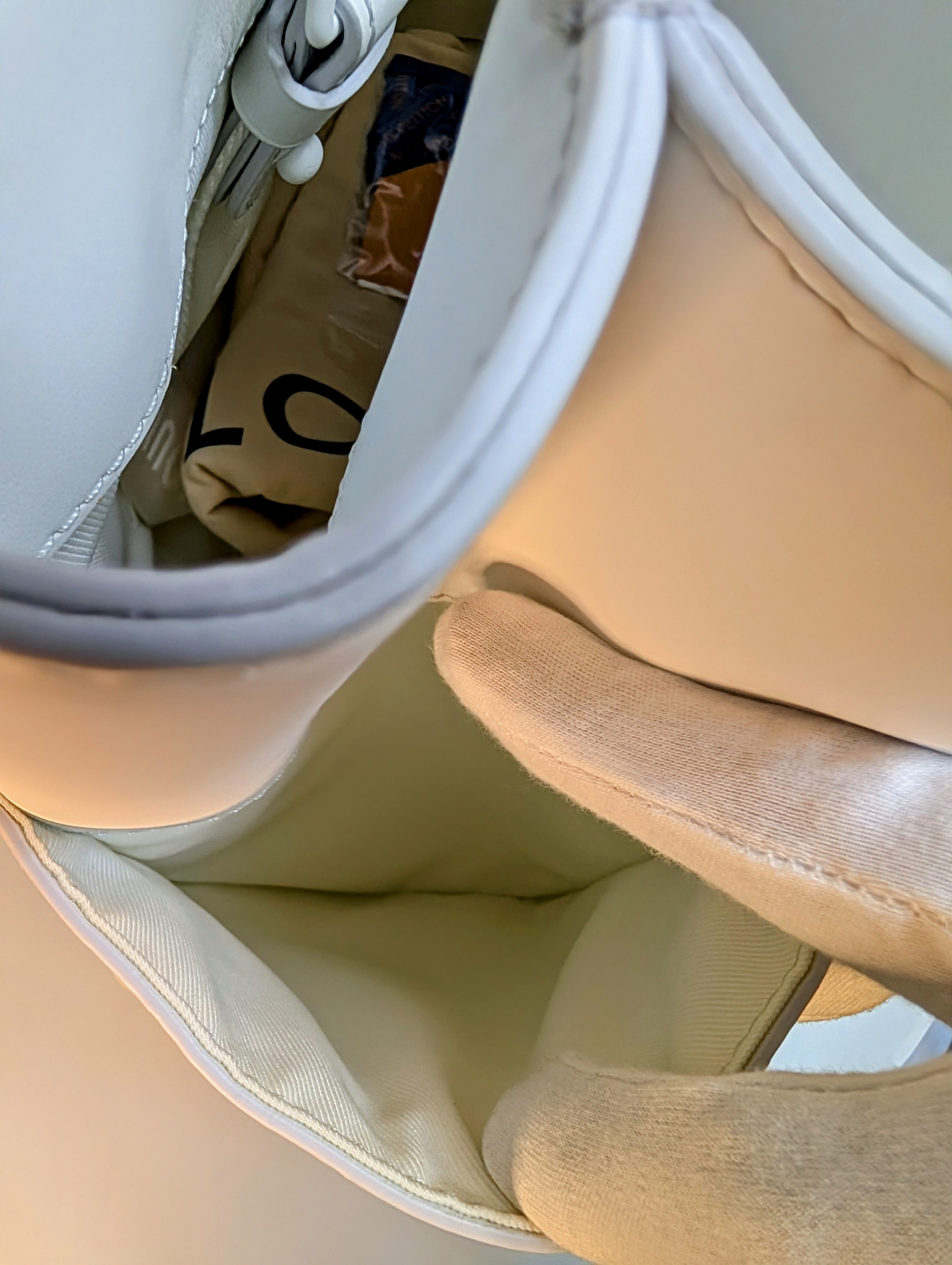 Louis Vuitton White Spring-Summer 2023 Men's Collection Neo Tote