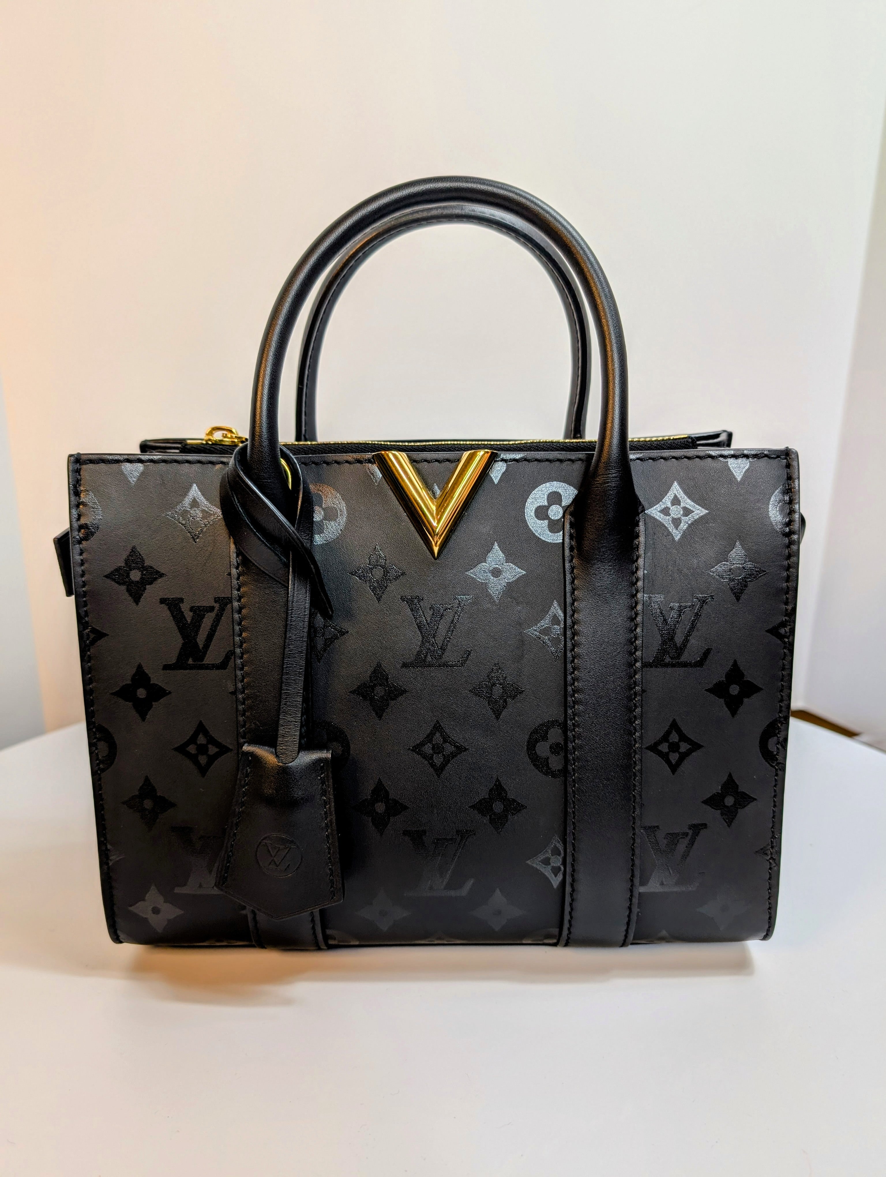 Louis Vuitton Black "Very" Tote BB Noir Monogram BB Handbag
