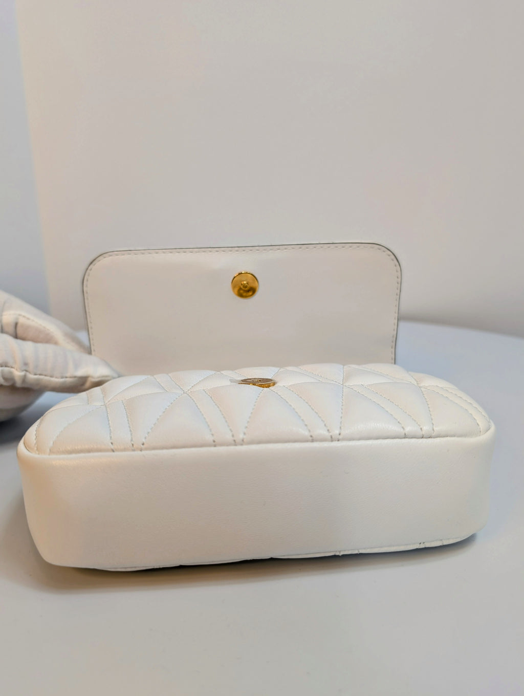 Versace White Virtus Quilted Chain Wallet on Chain (WOC)