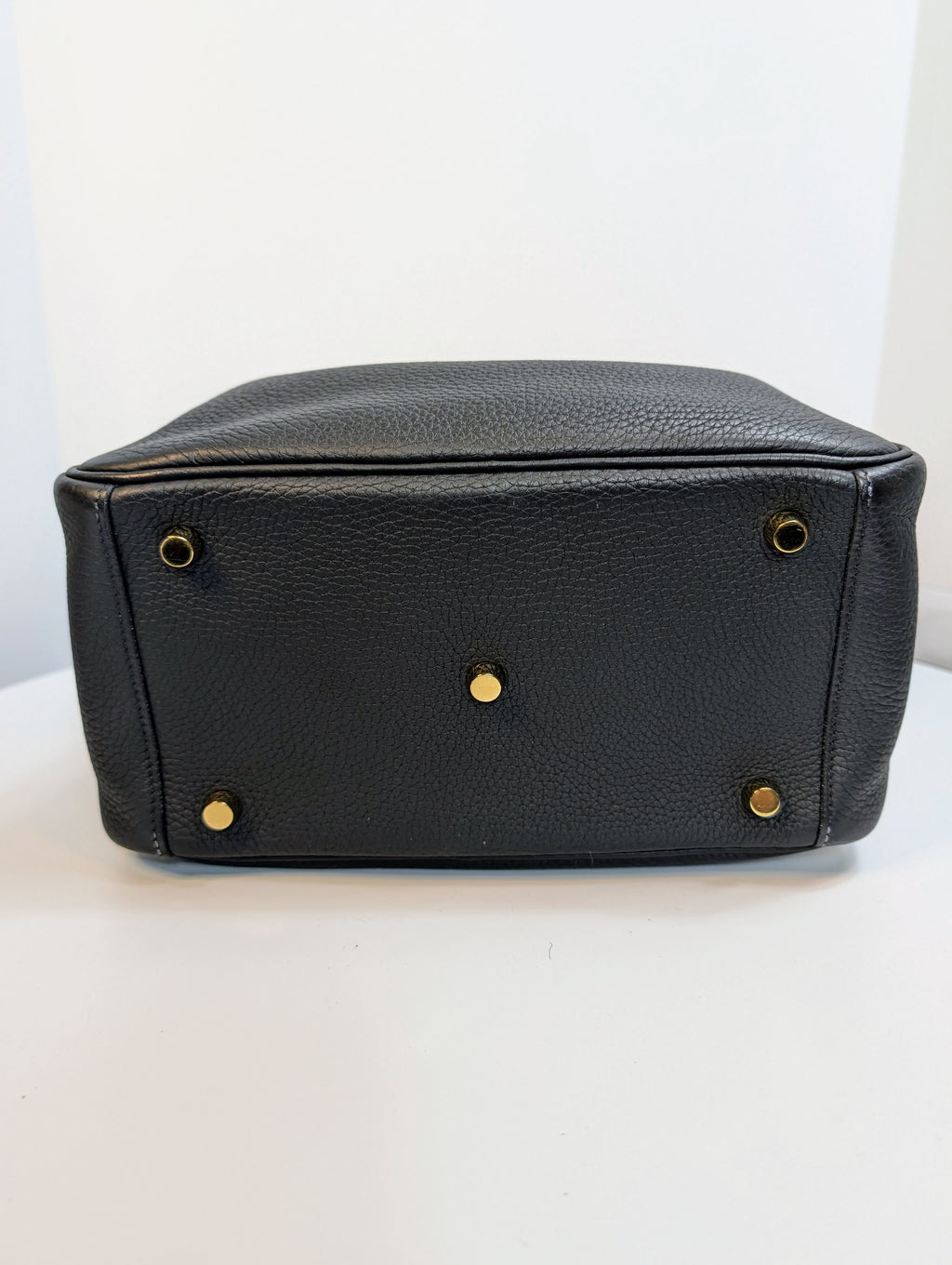 Hermes Black Taurillon Clemence Leather Lindy 26