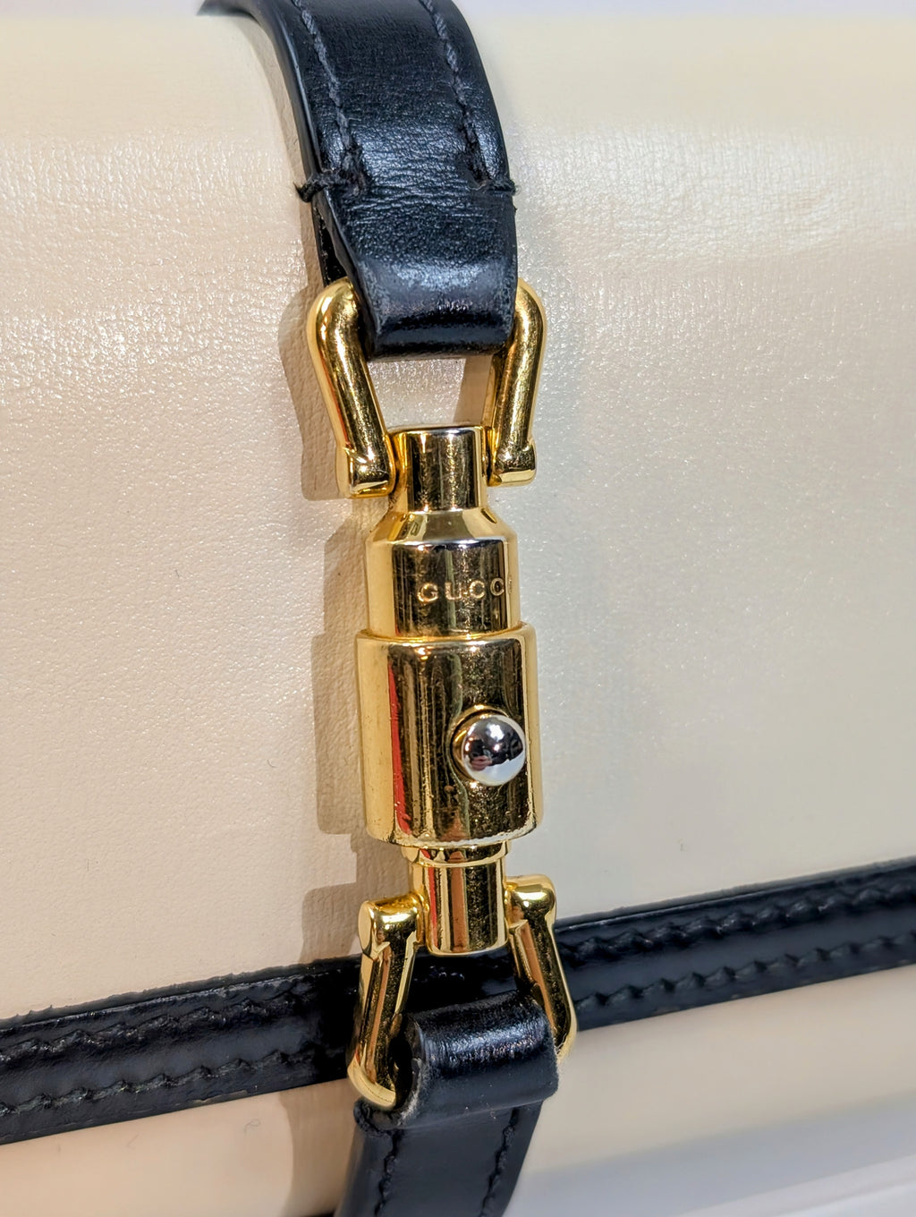 Gucci Cream Jackie 1961 Wallet on Chain with Gold Hardware