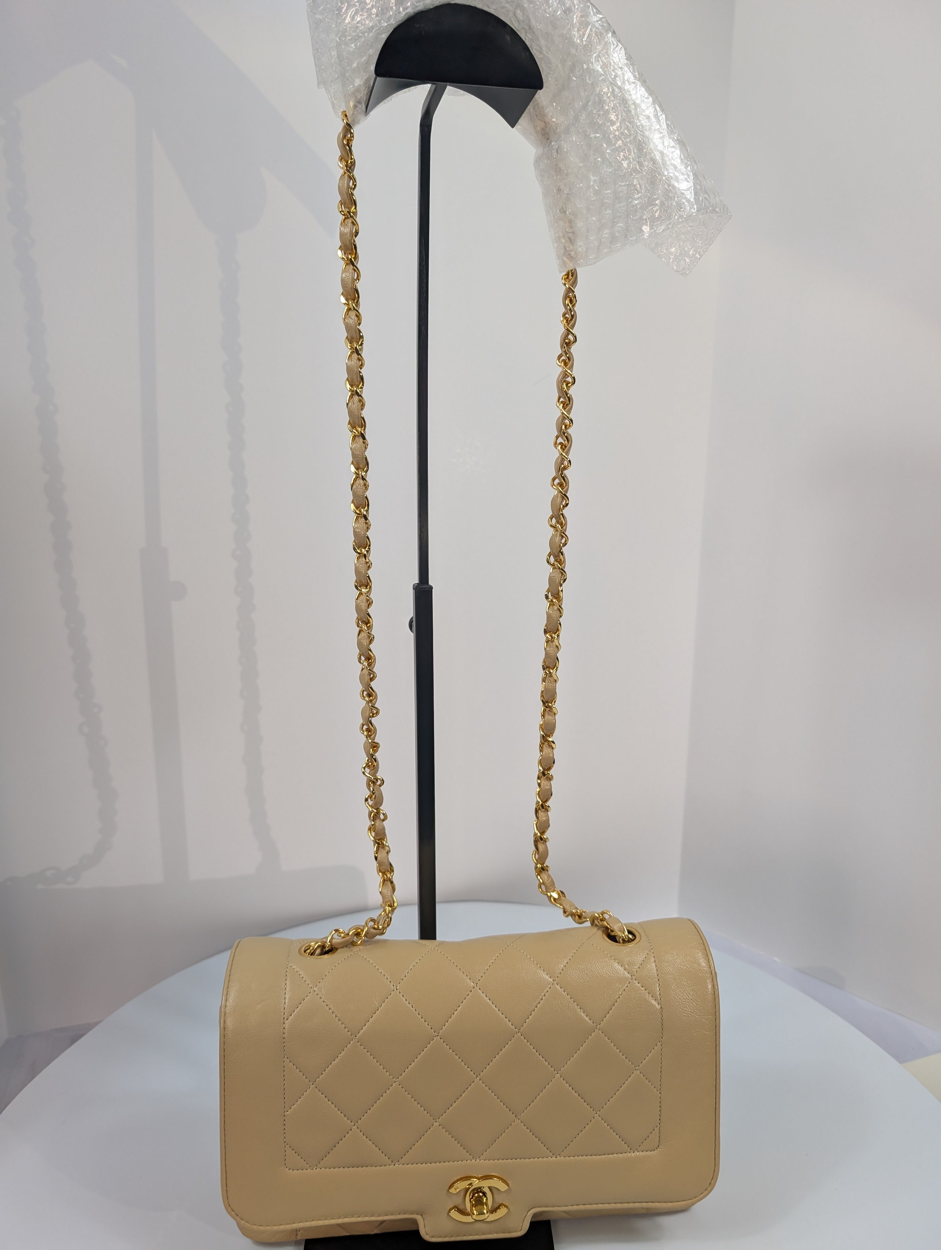 Chanel Vintage (1 series) Beige Classic Early Diana Single Flap Bag