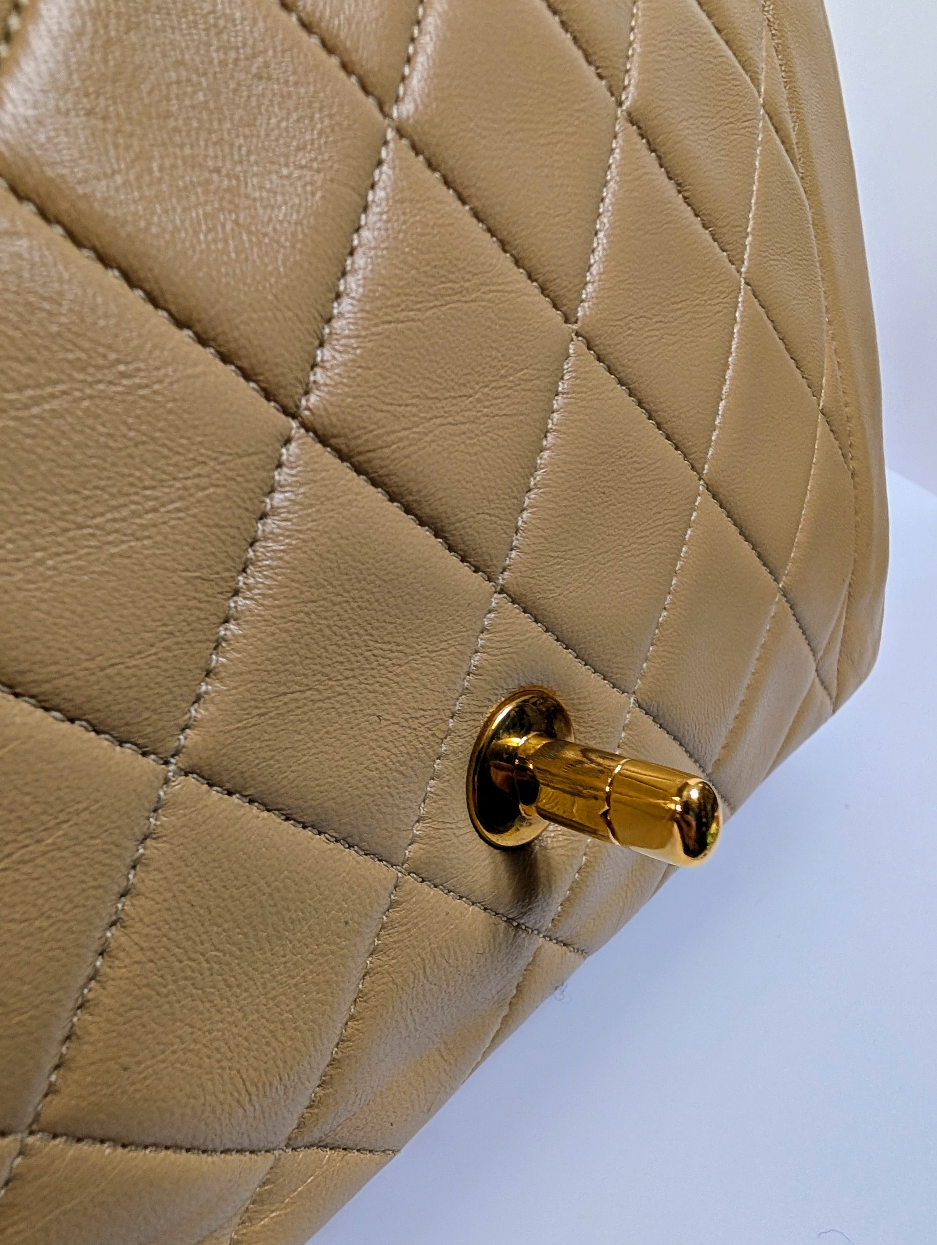 Chanel Vintage (1 series) Beige Classic Early Diana Single Flap Bag