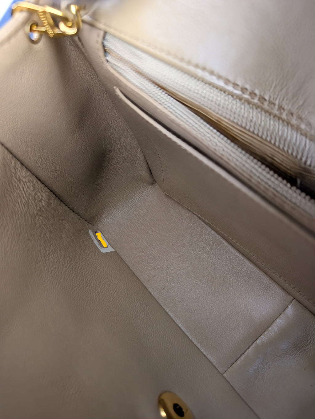 Chanel Vintage (1 series) Beige Classic Early Diana Single Flap Bag