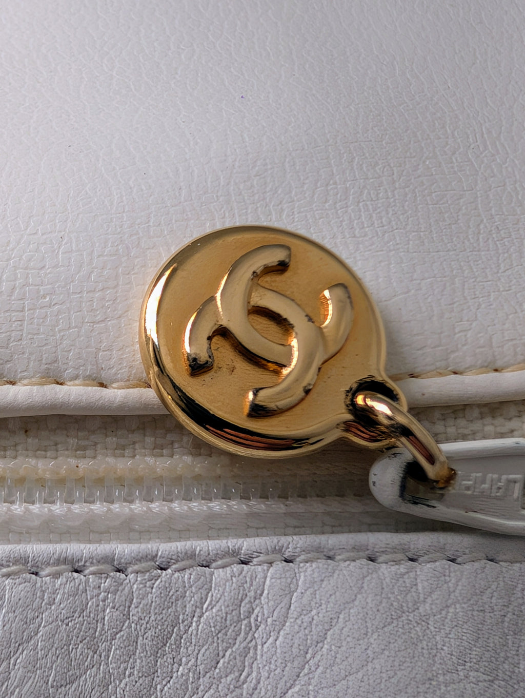 Chanel Rare Vintage White Quilted Lambskin Large Hobo Tote 24k GHW