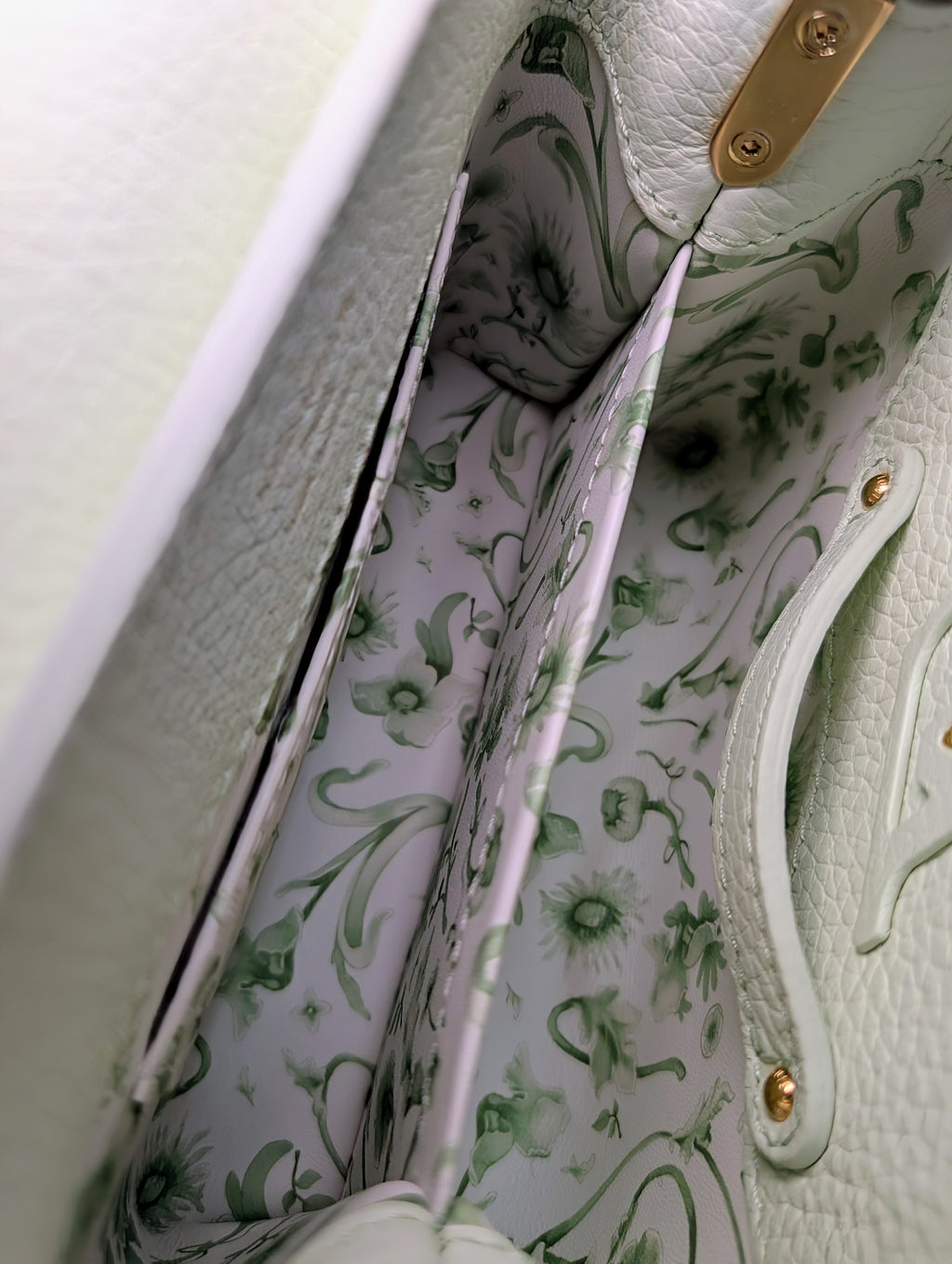 Louis Vuitton Mint Capucines Mini Bag