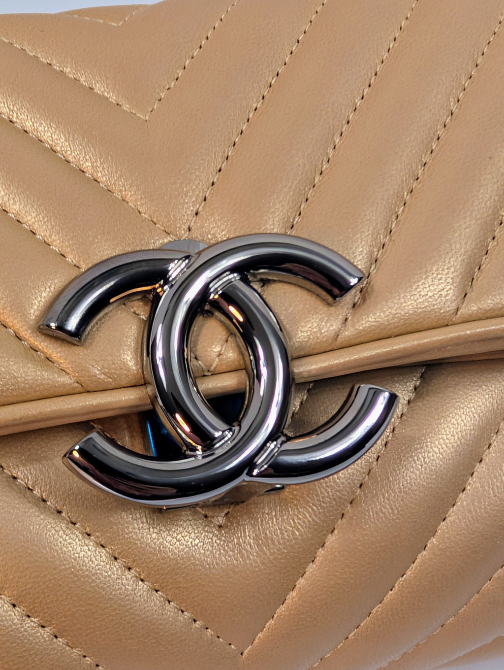 Chanel Rose Gold Classic Chevron Clutch with Chain