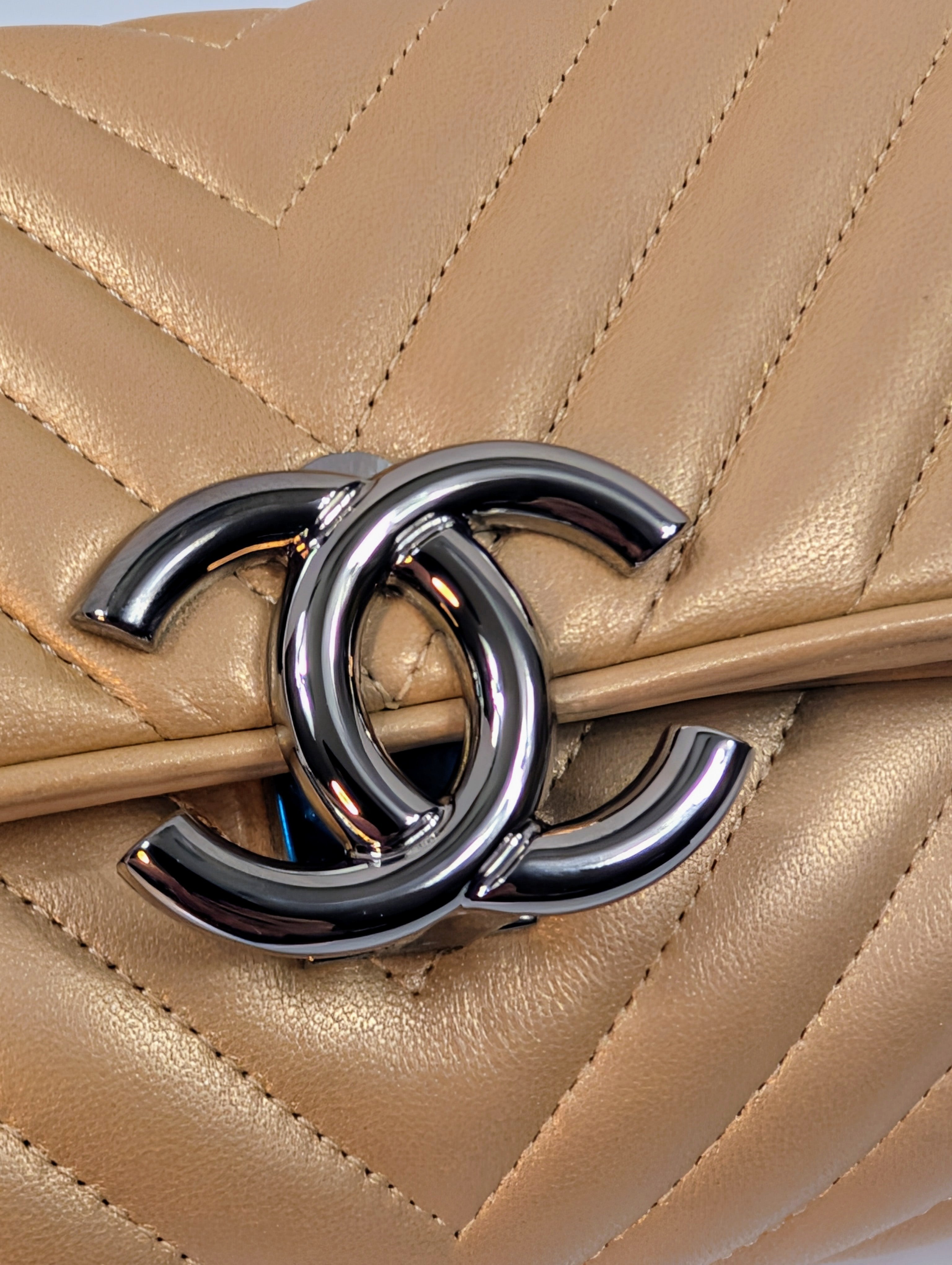 Chanel Rose Gold Classic Chevron Clutch with Chain