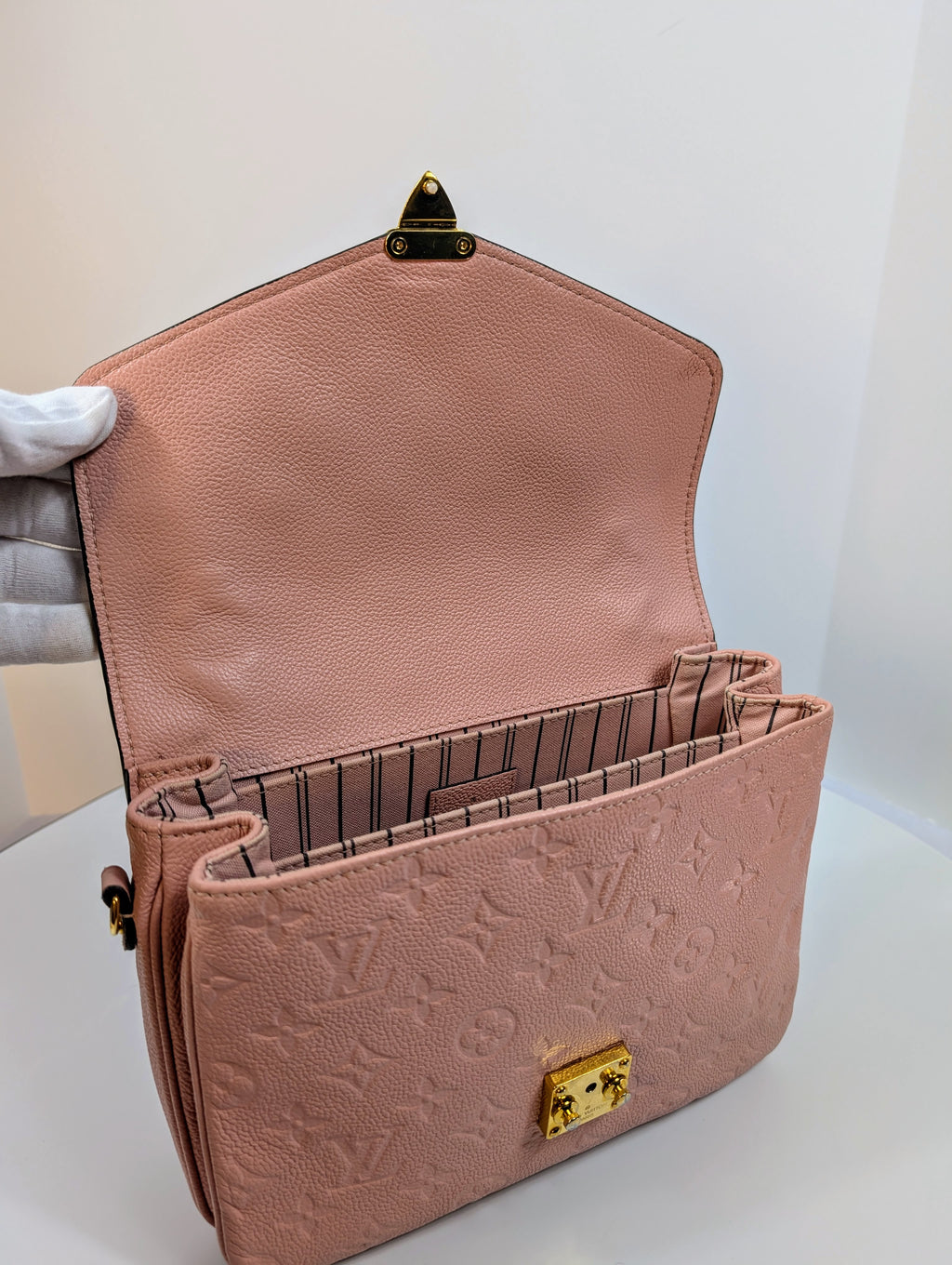 Louis Vuitton Rose Pink Monogram Pochette Métis Handbag
