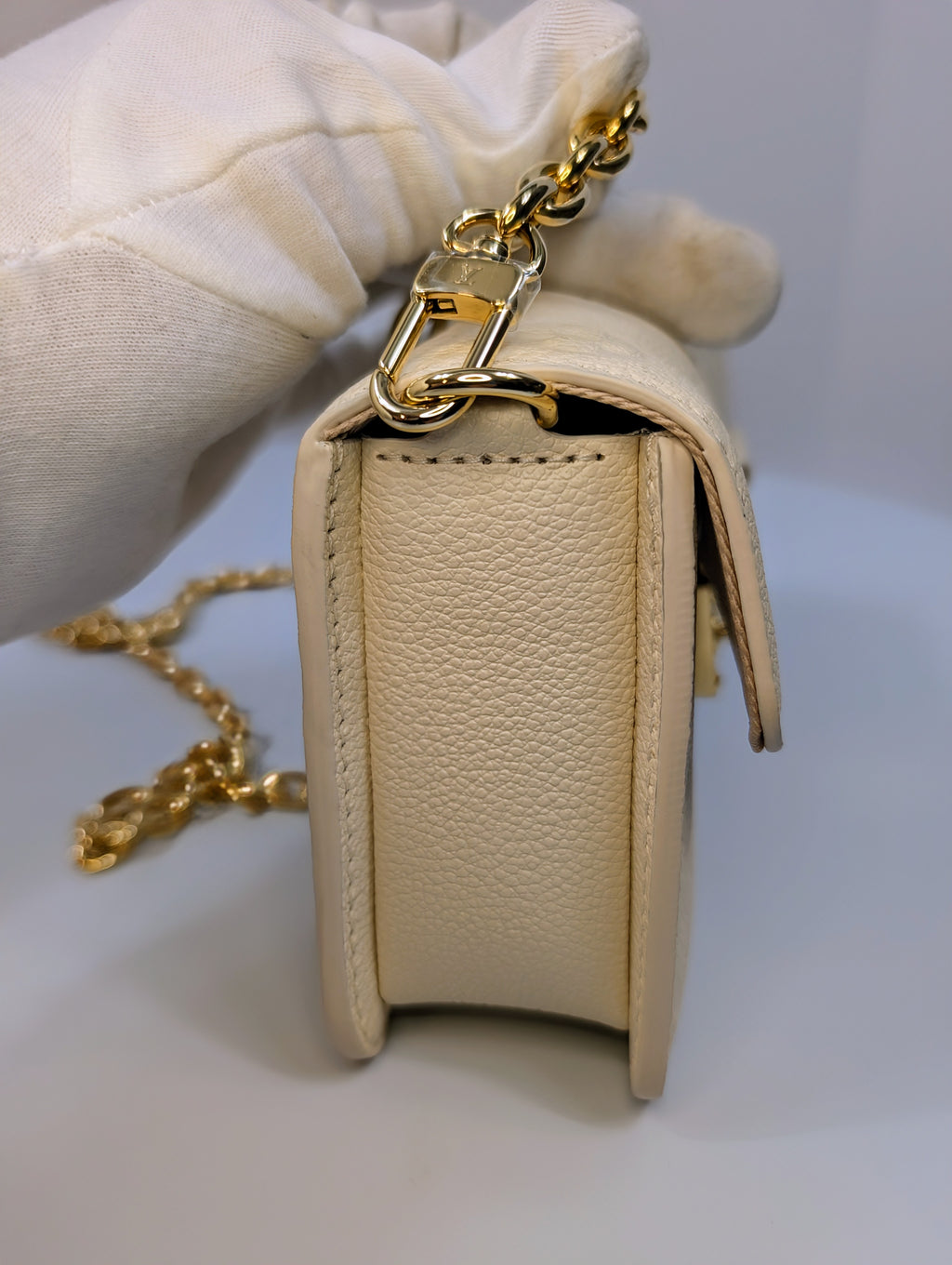 Louis Vuitton Cream Wallet on Chain WOC Metis East West