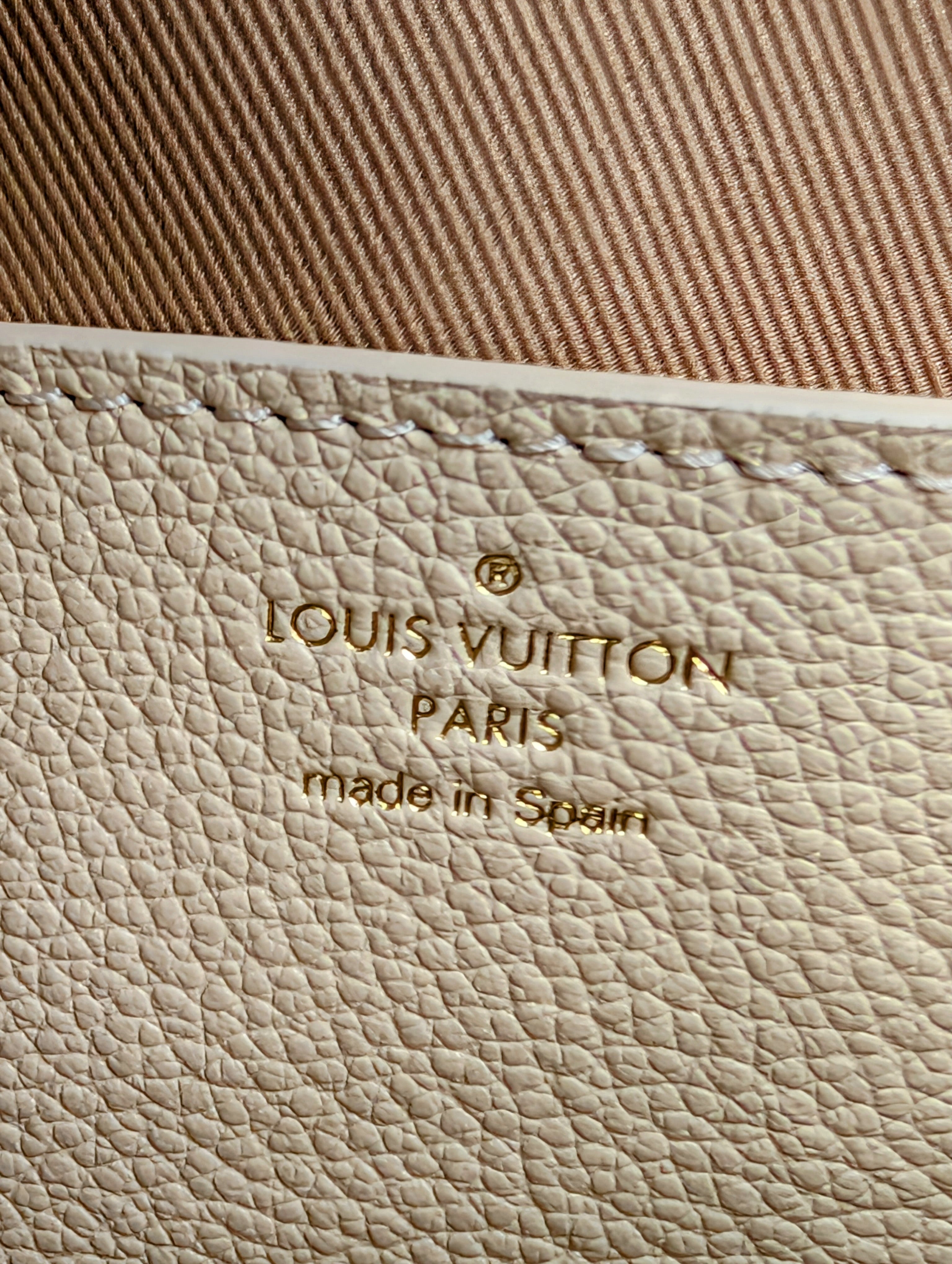 Louis Vuitton Cream Wallet on Chain WOC Metis East West