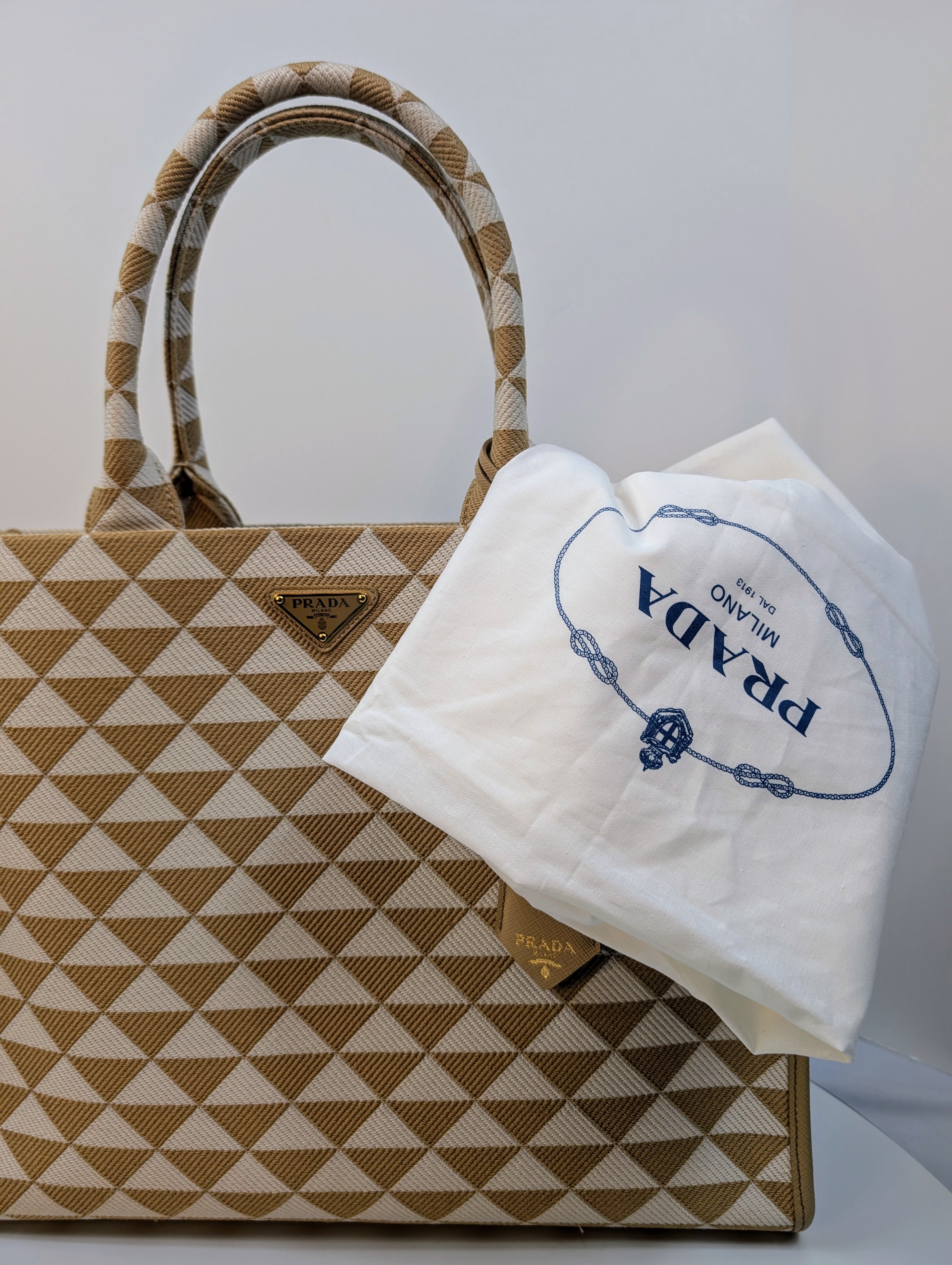 バッグ PRADA 20697576_50669447_1000.jpg