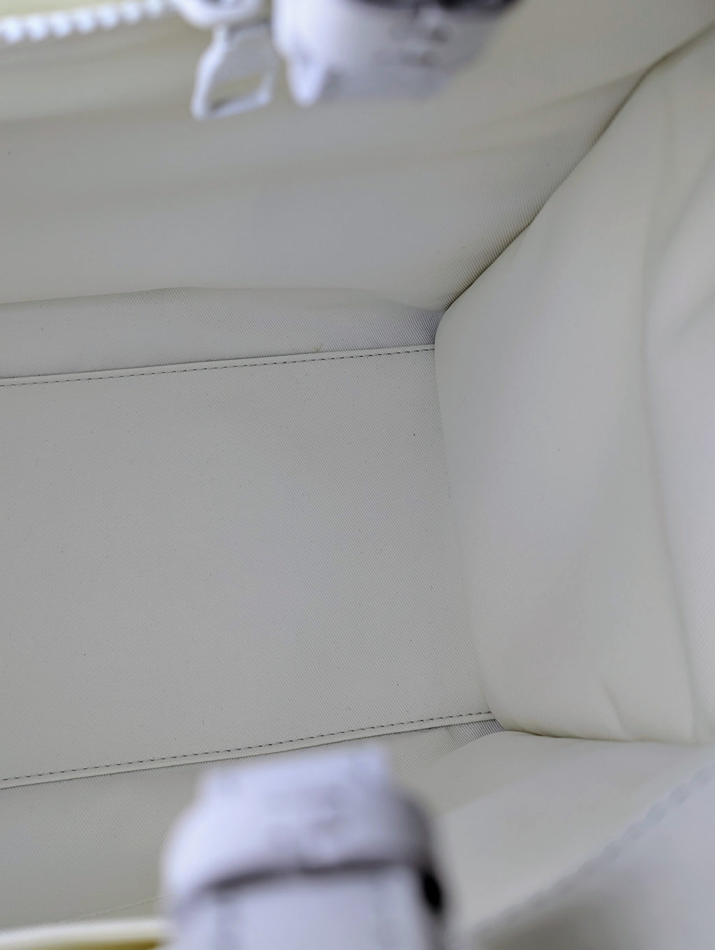 Louis Vuitton White Spring-Summer 2023 Men's Collection Neo Tote