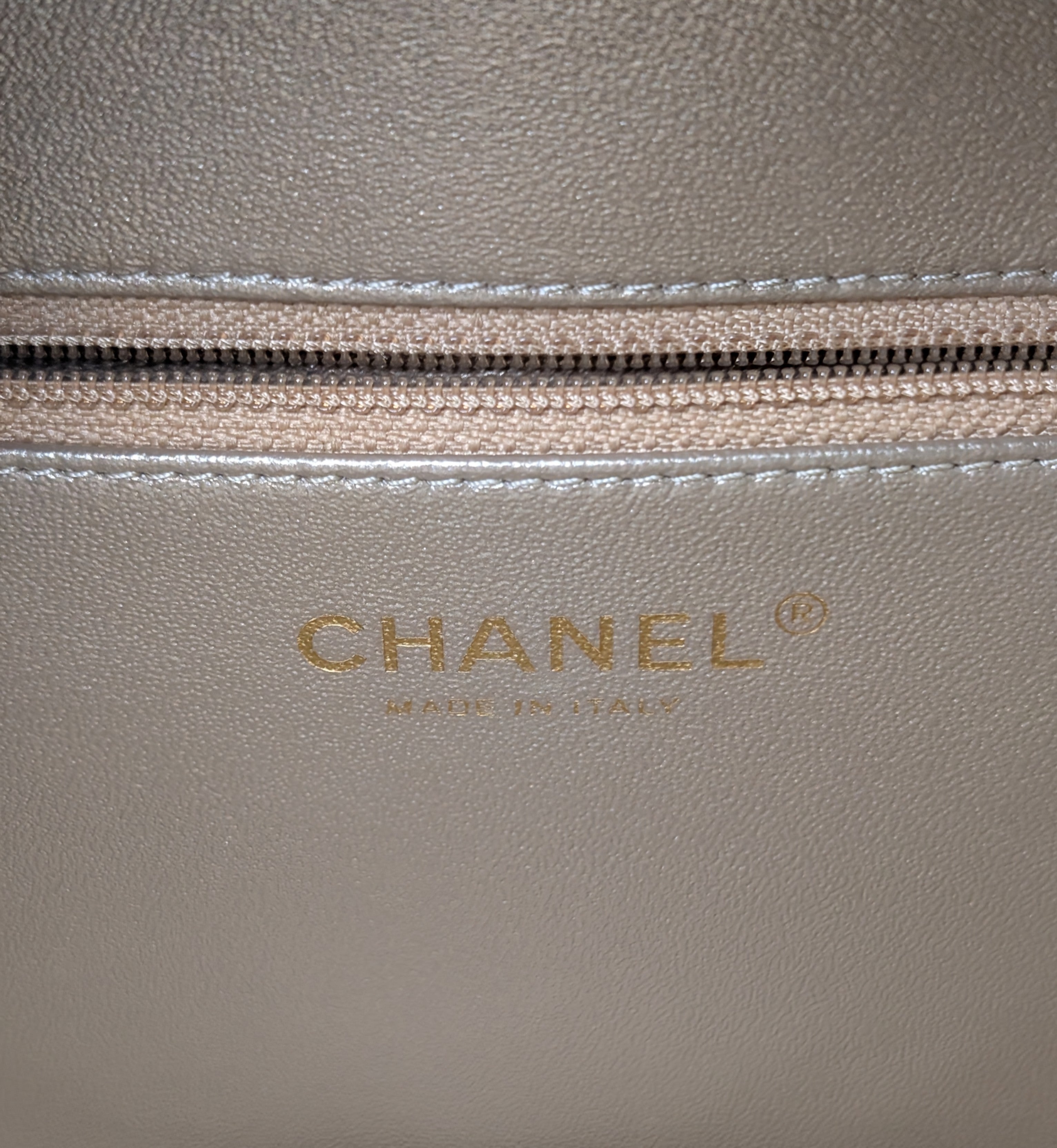 Chanel Rare Box Bag in Woven Rattan and Champaign Gold Leather