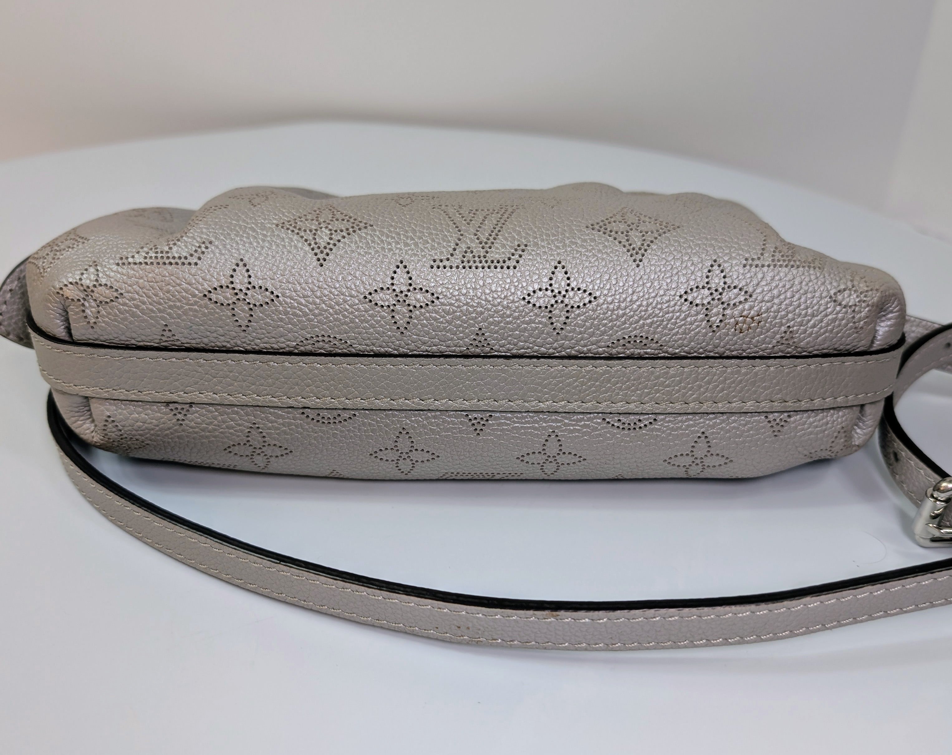 Louis Vuitton Mahina Amelia Shoulder Bag in Silver Perforated
