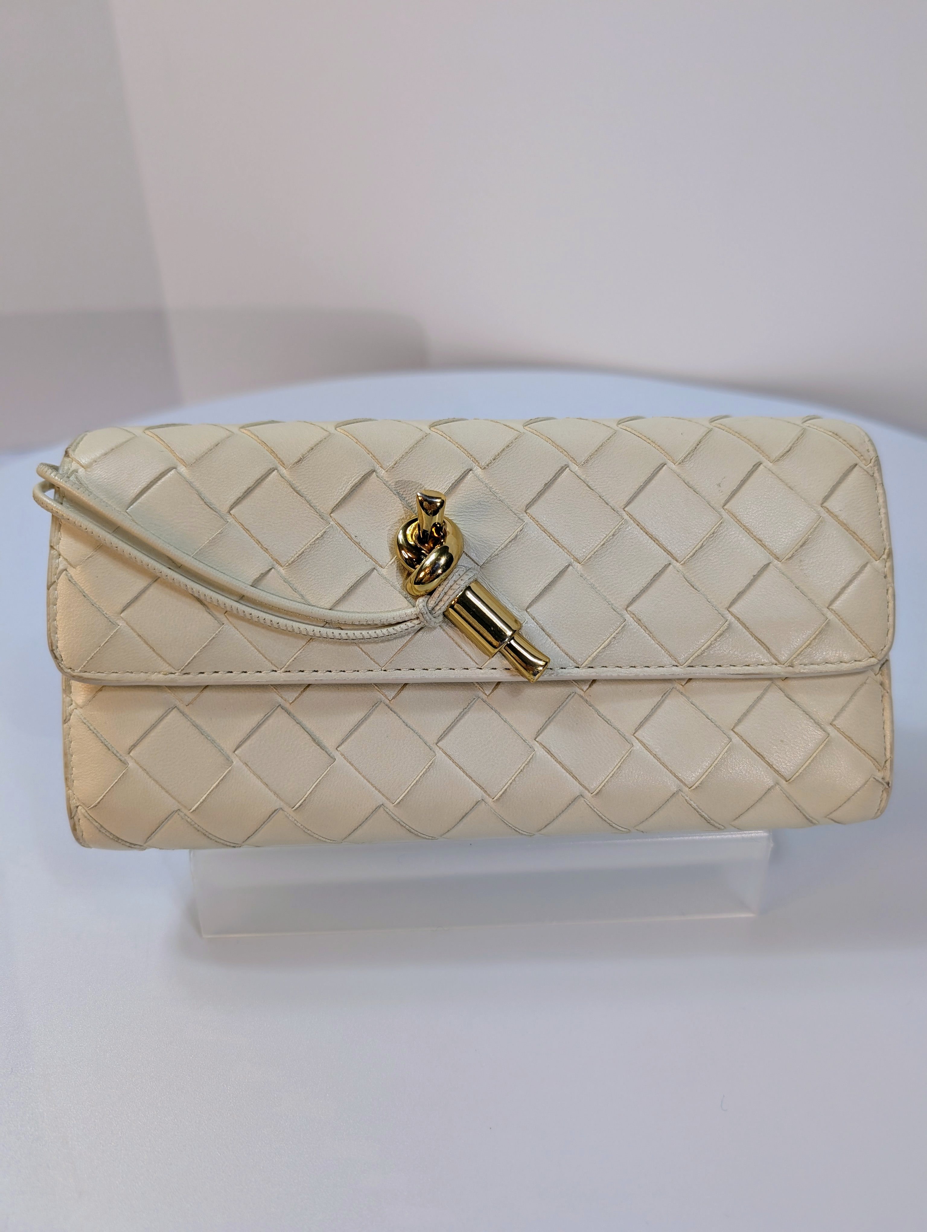 Bottega Veneta Cream Leather Intrecciato Knot Closure Flap Wallet