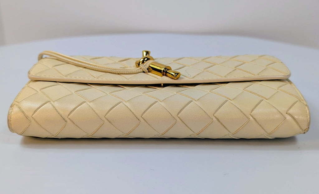 Bottega Veneta Cream Leather Intrecciato Knot Closure Flap Wallet