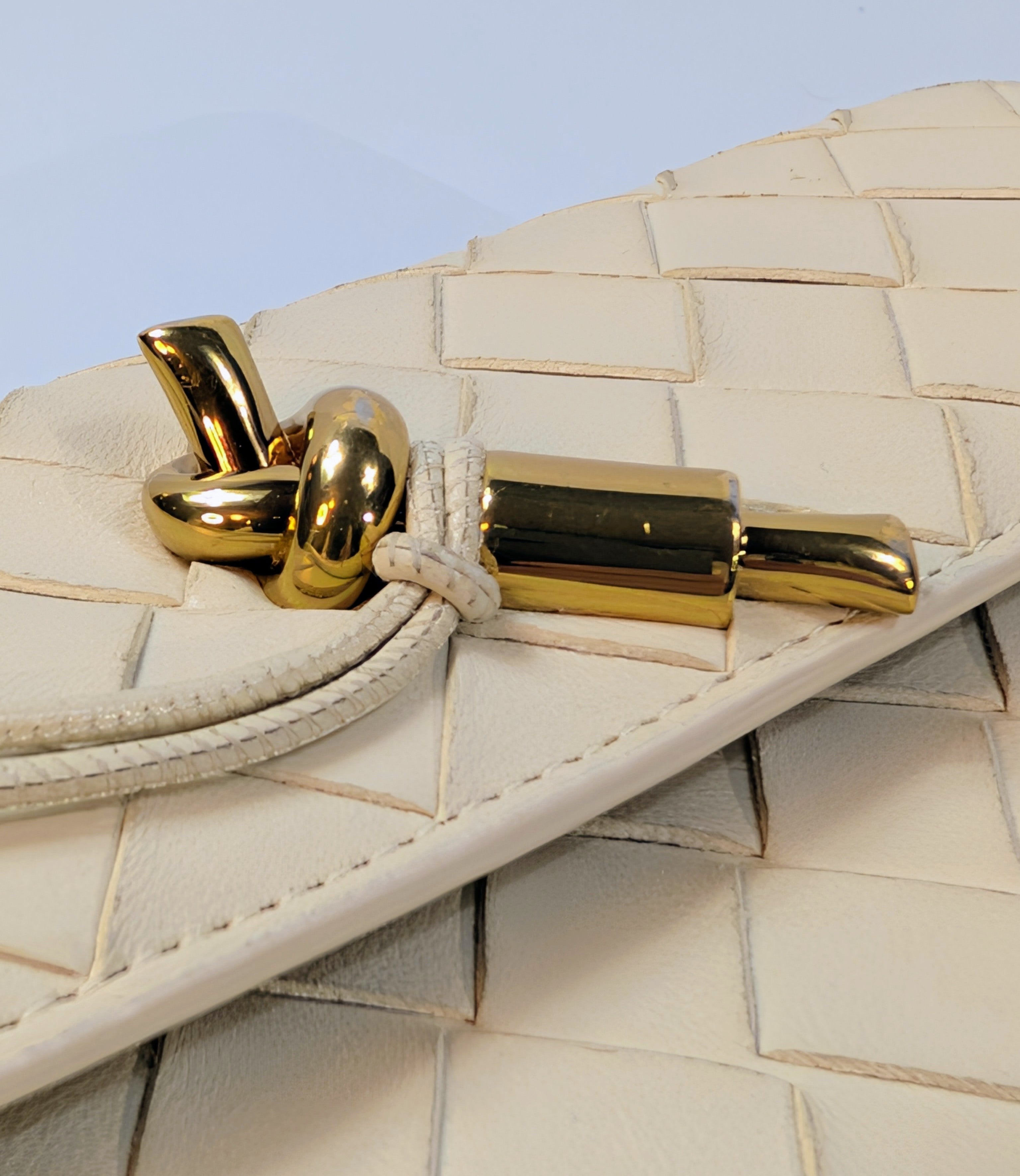 Bottega Veneta Cream Leather Intrecciato Knot Closure Flap Wallet