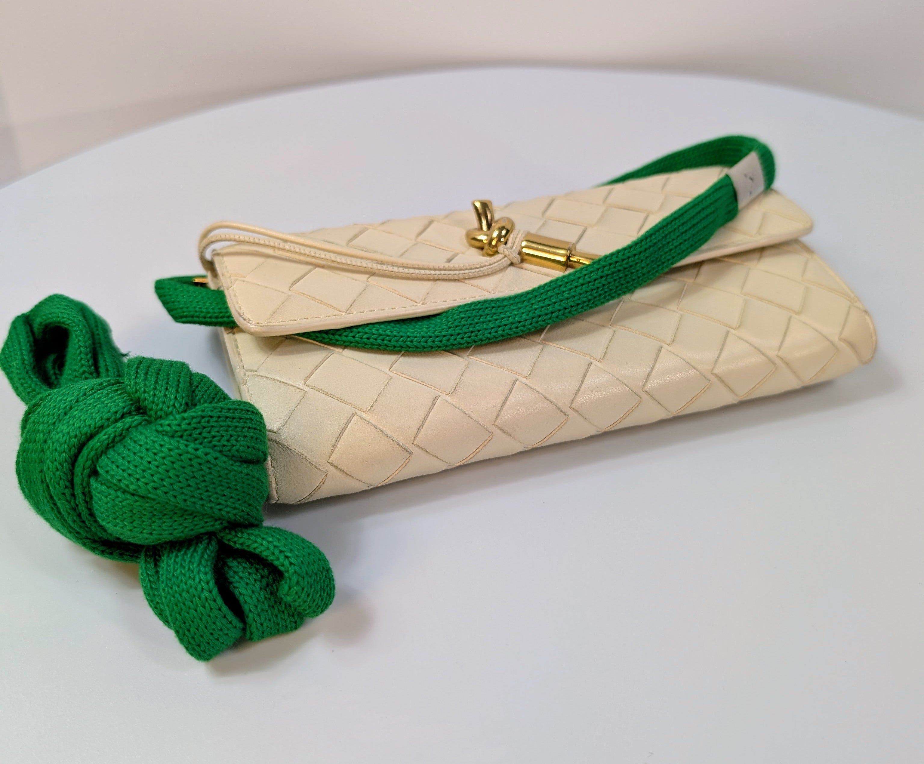 Bottega Veneta Cream Leather Intrecciato Knot Closure Flap Wallet