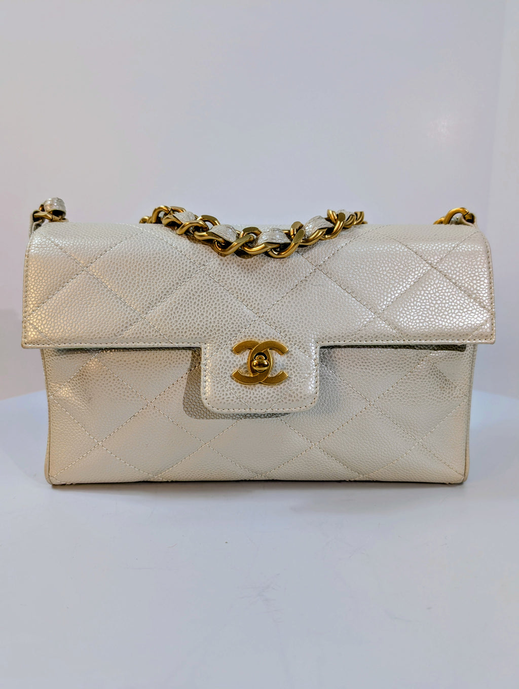 Chanel Vintage Classic Iridescent Pearl Caviar Medium Flap Bag