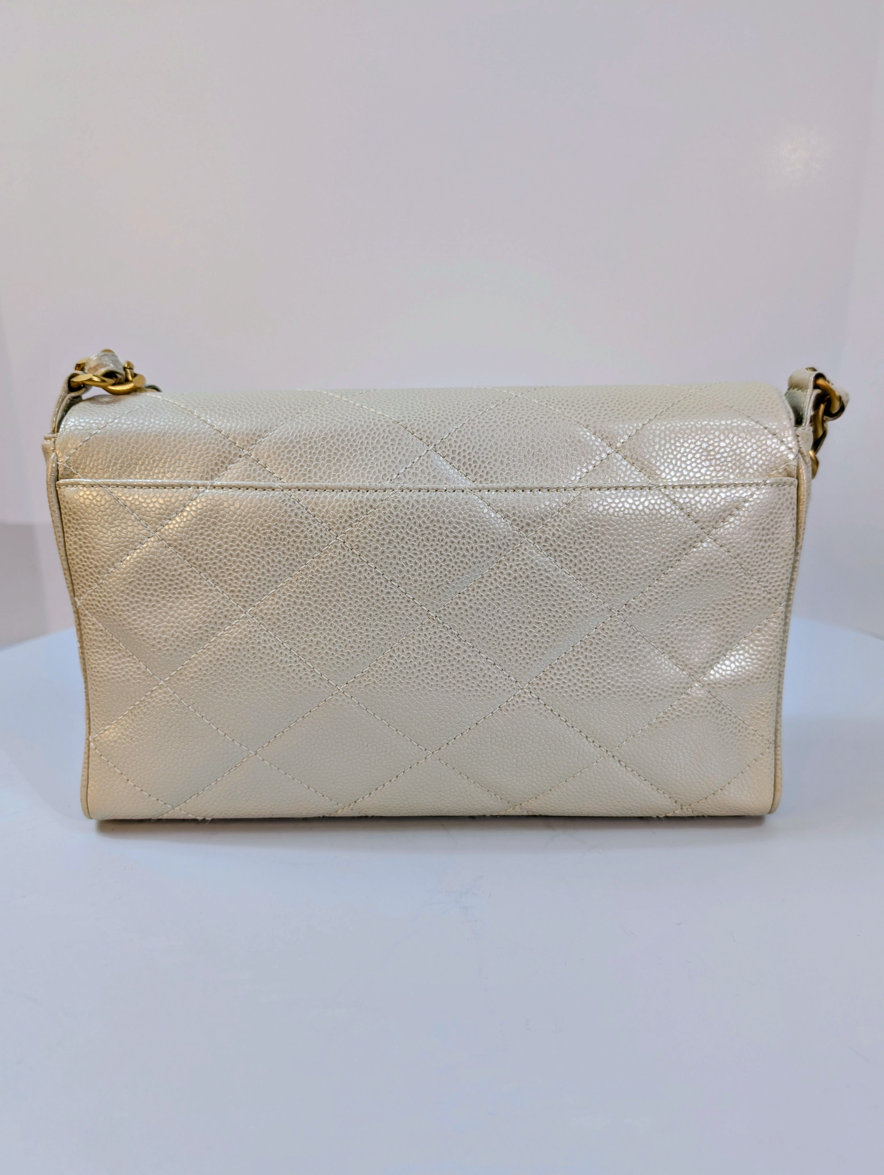 Chanel Vintage Classic Iridescent Pearl Caviar Medium Flap Bag
