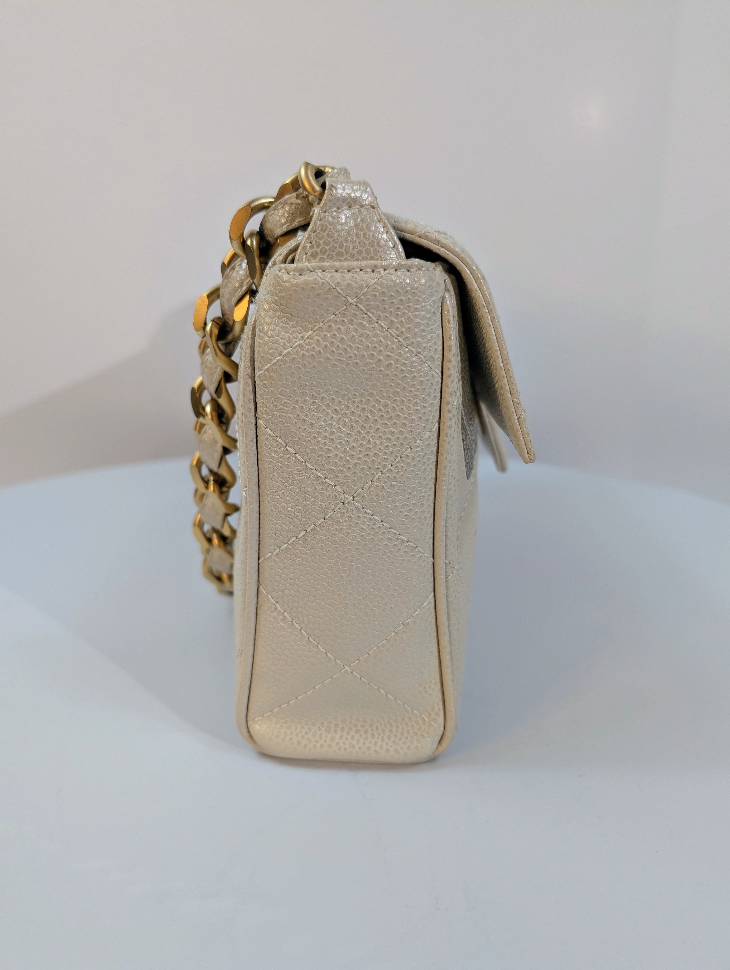Chanel Vintage Classic Iridescent Pearl Caviar Medium Flap Bag