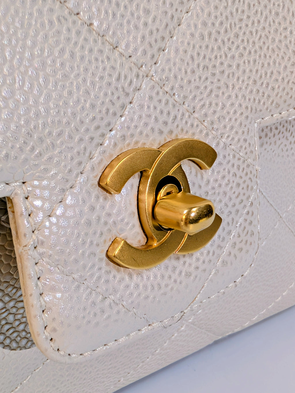 Chanel Vintage Classic Iridescent Pearl Caviar Medium Flap Bag