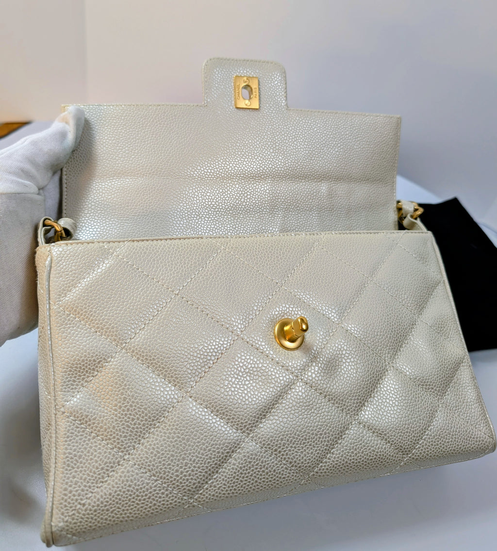Chanel Vintage Classic Iridescent Pearl Caviar Medium Flap Bag