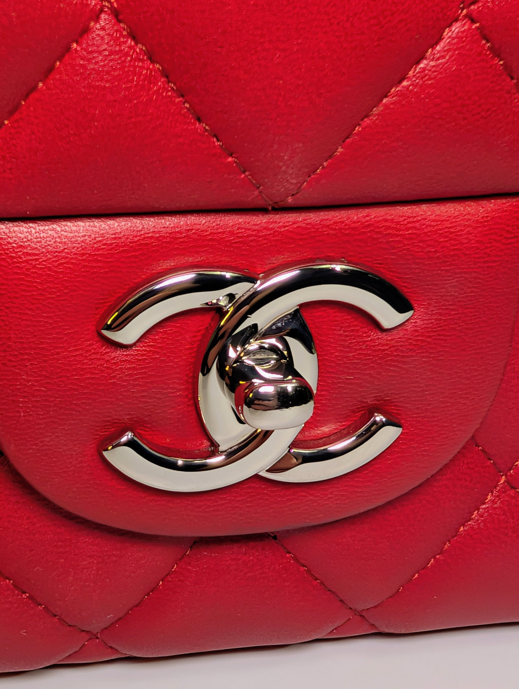 Chanel Rare 2013 17b Red Quilted Classic Jumbo Lambskin Double Flap