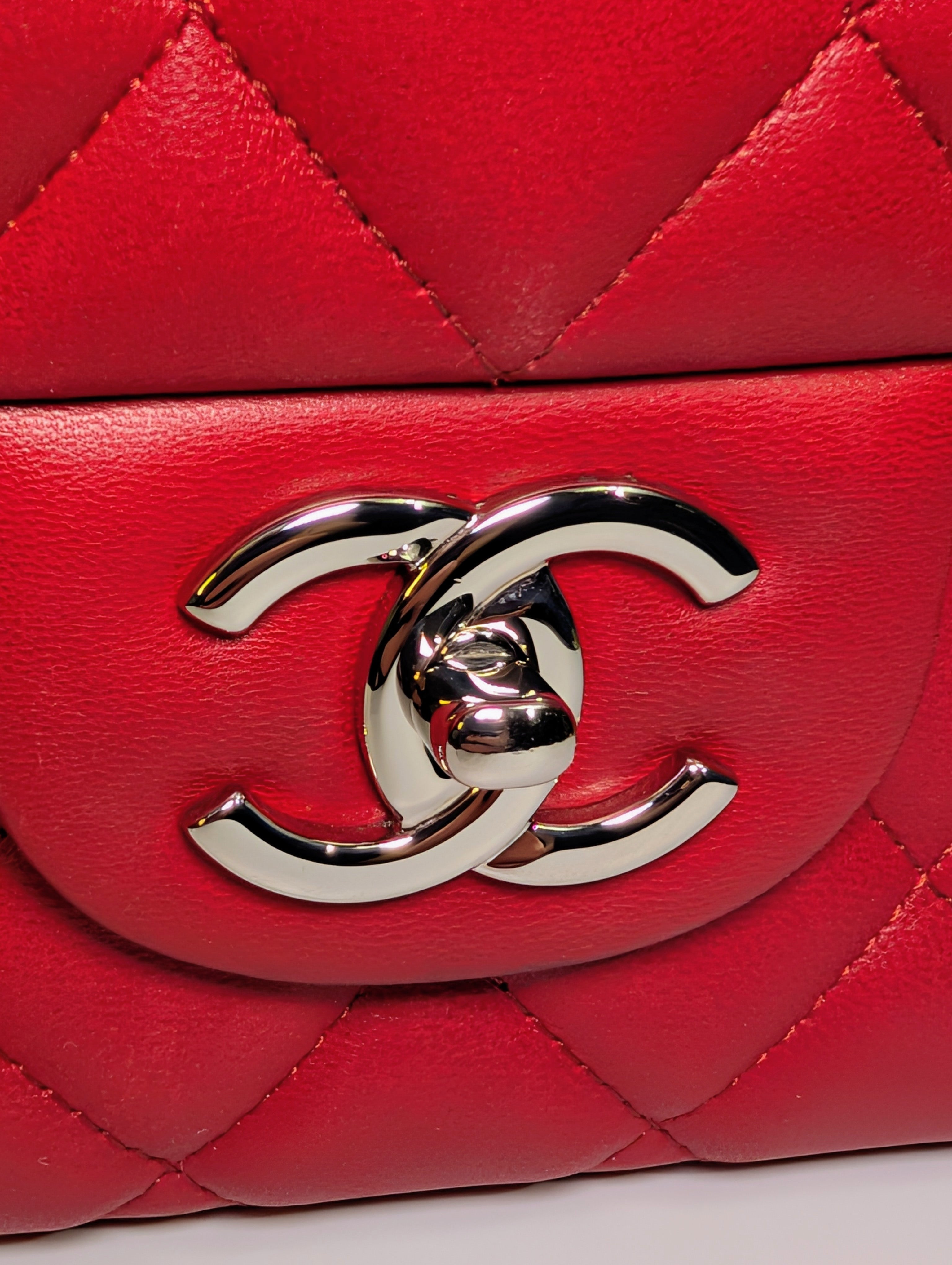 Chanel Rare 2013 17b Red Quilted Classic Jumbo Lambskin Double Flap