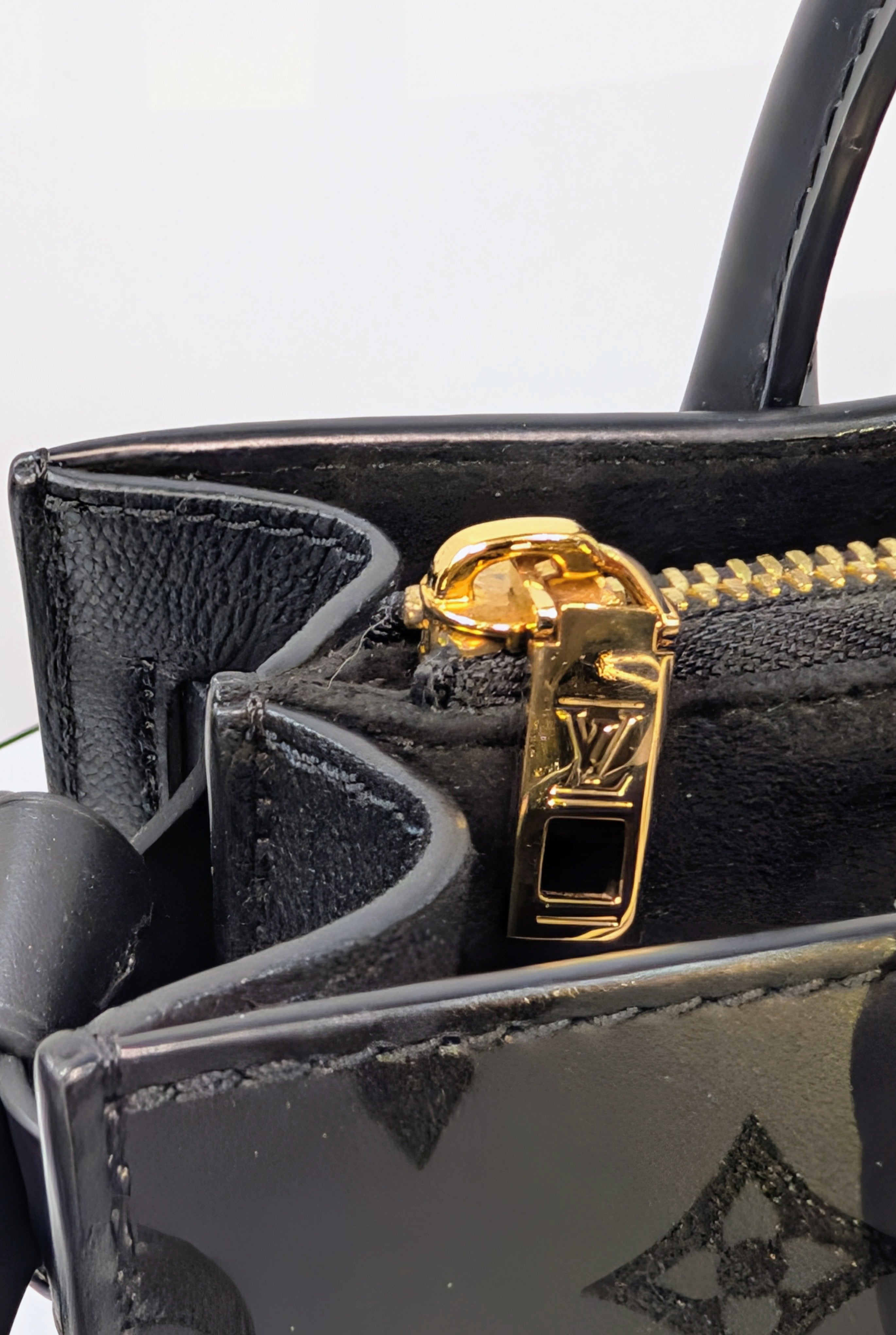 Louis Vuitton Black "Very" Tote BB Noir Monogram BB Handbag