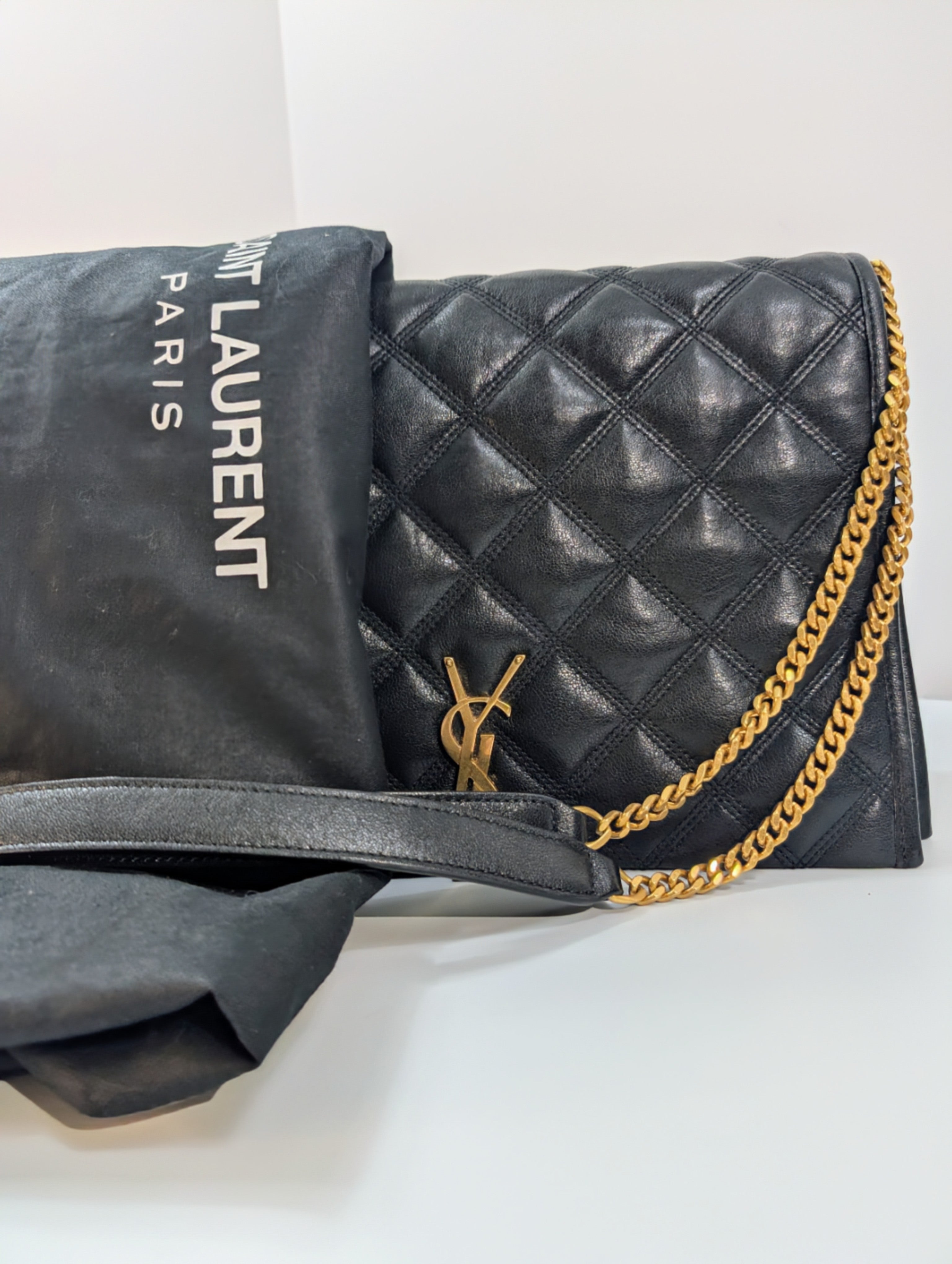 Saint Laurent YSL Black Quilted Leather Niki Shoulder Bag – Encore