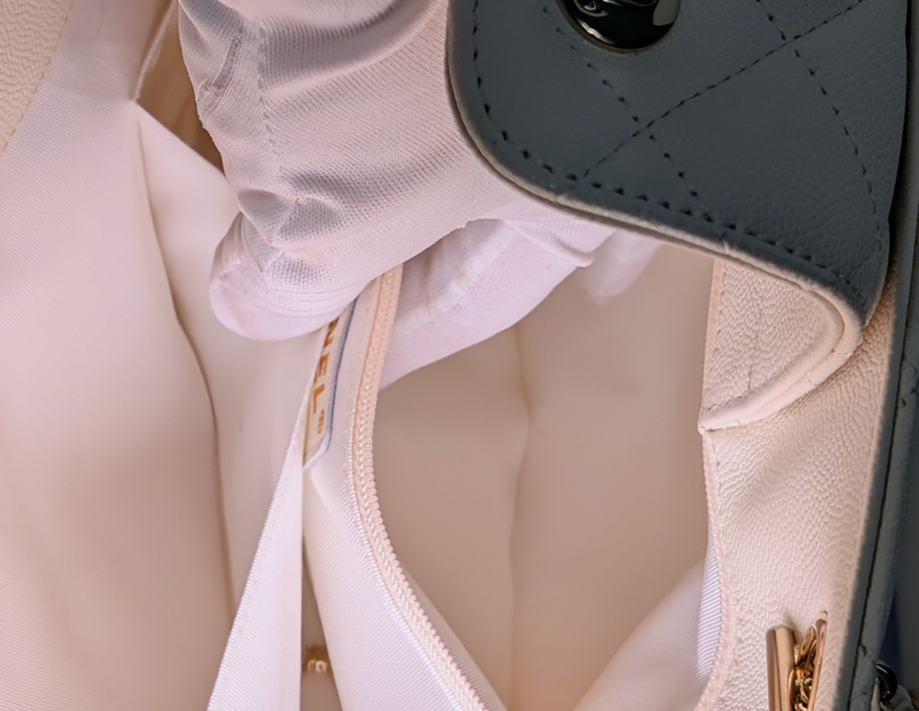 Chanel White Classic Shopping Tote (GST successor) Turnlock Bag