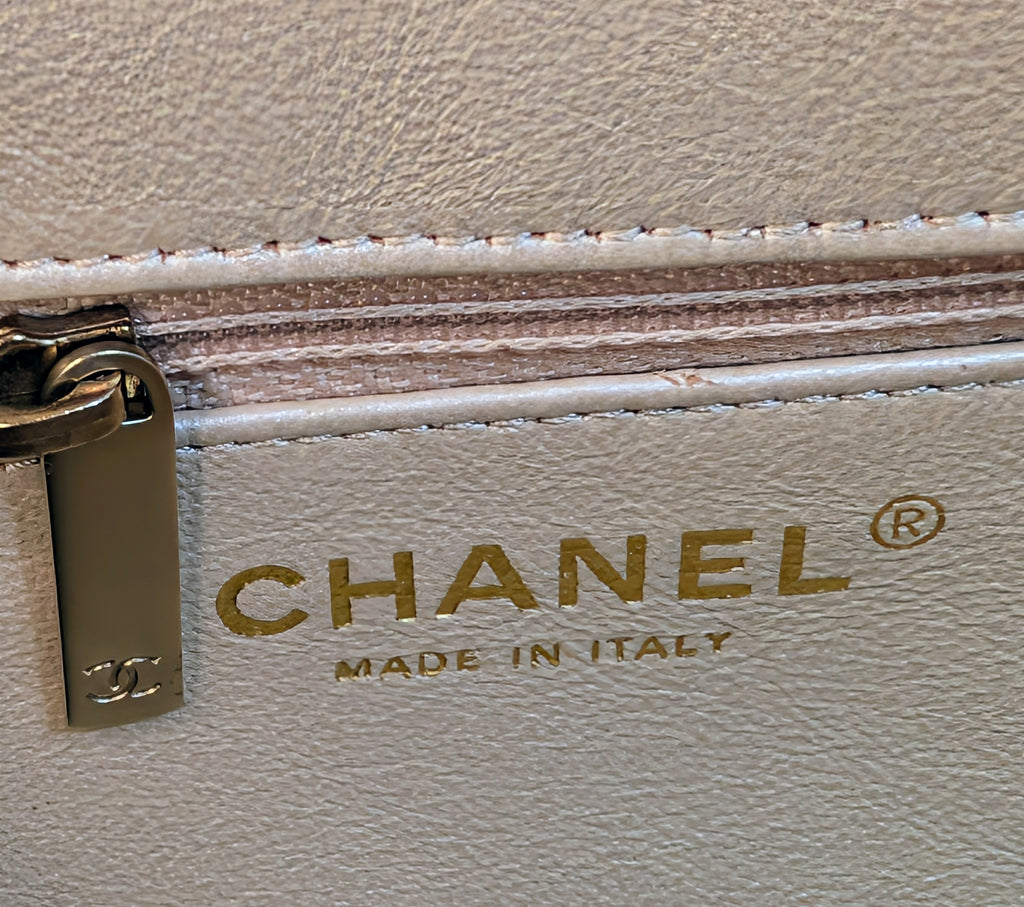 Chanel Pearlescent Gold Half Moon Quilted Lambskin Kisslock Clutch