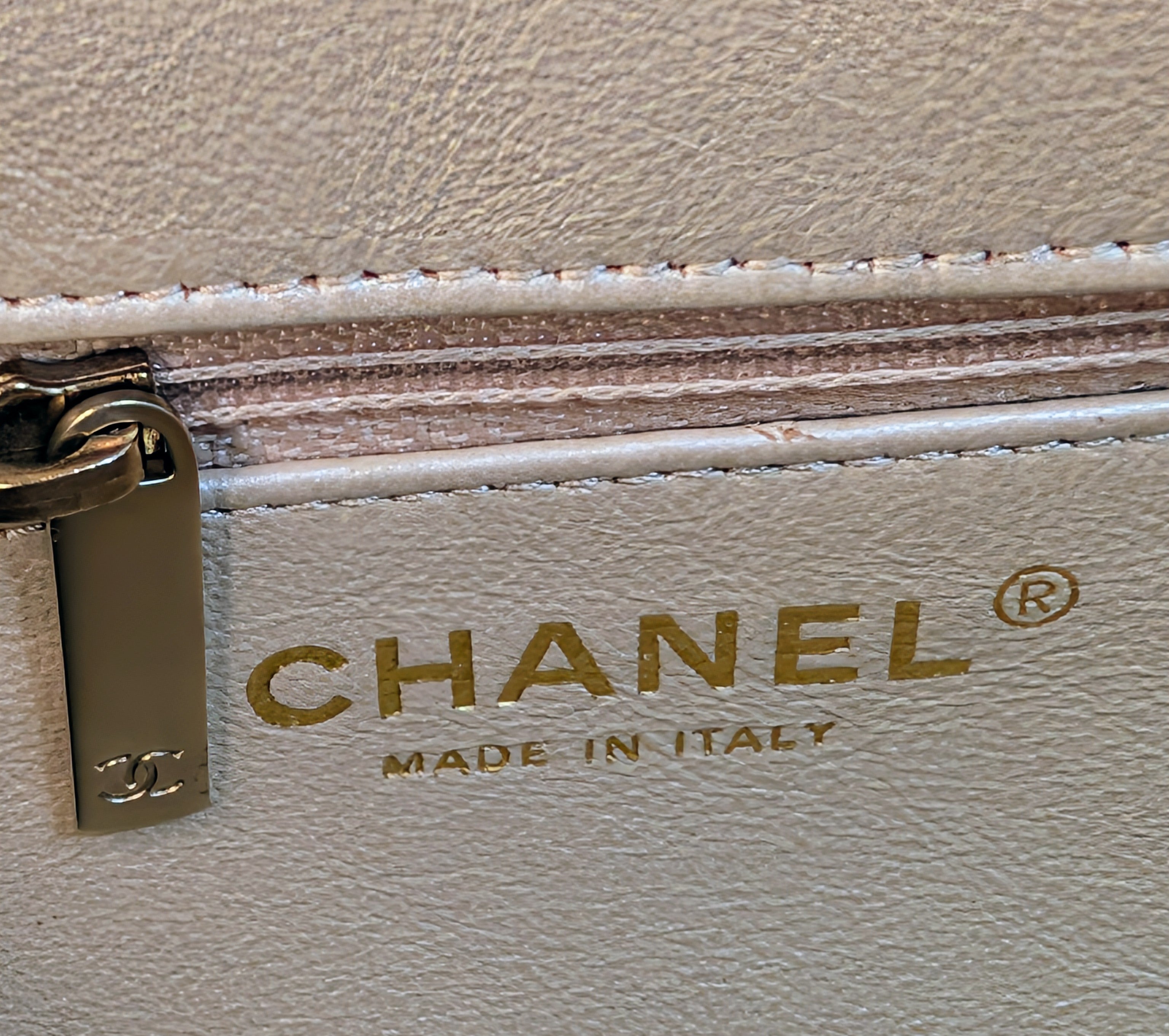 Chanel Pearlescent Gold Half Moon Quilted Lambskin Kisslock Clutch