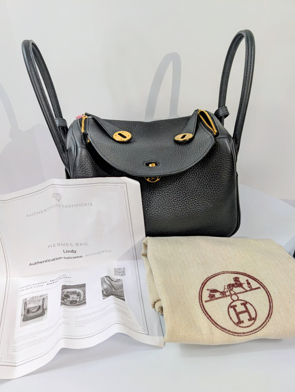 Hermes Black Taurillon Clemence Leather Lindy 26