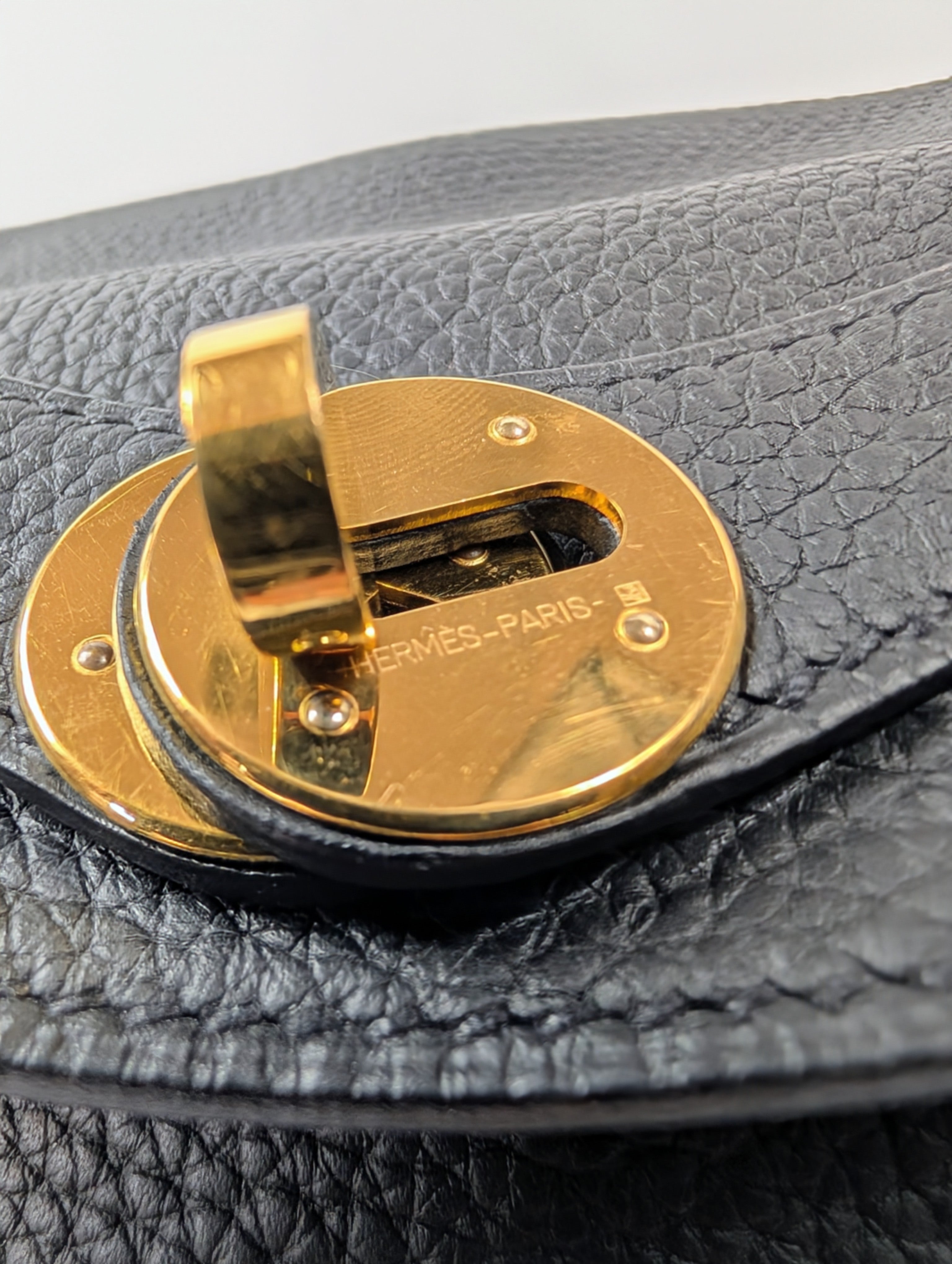 Hermes Black Taurillon Clemence Leather Lindy 26
