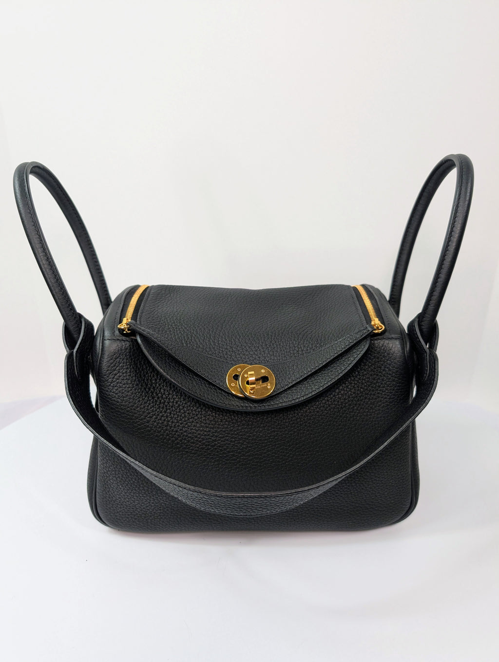 Hermes Black Taurillon Clemence Leather Lindy 26