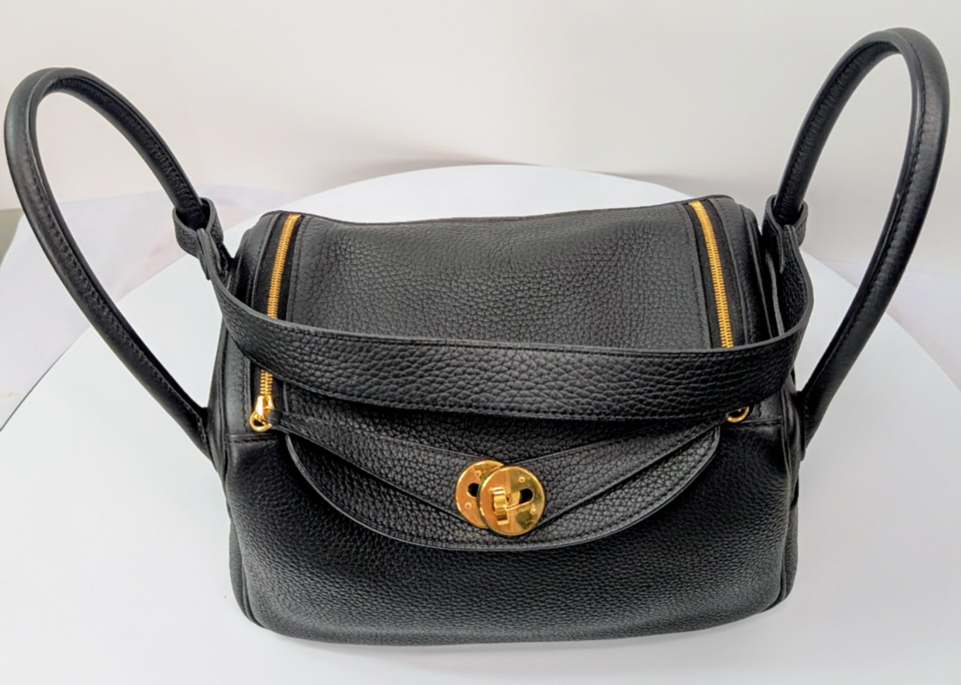 Hermes Black Taurillon Clemence Leather Lindy 26