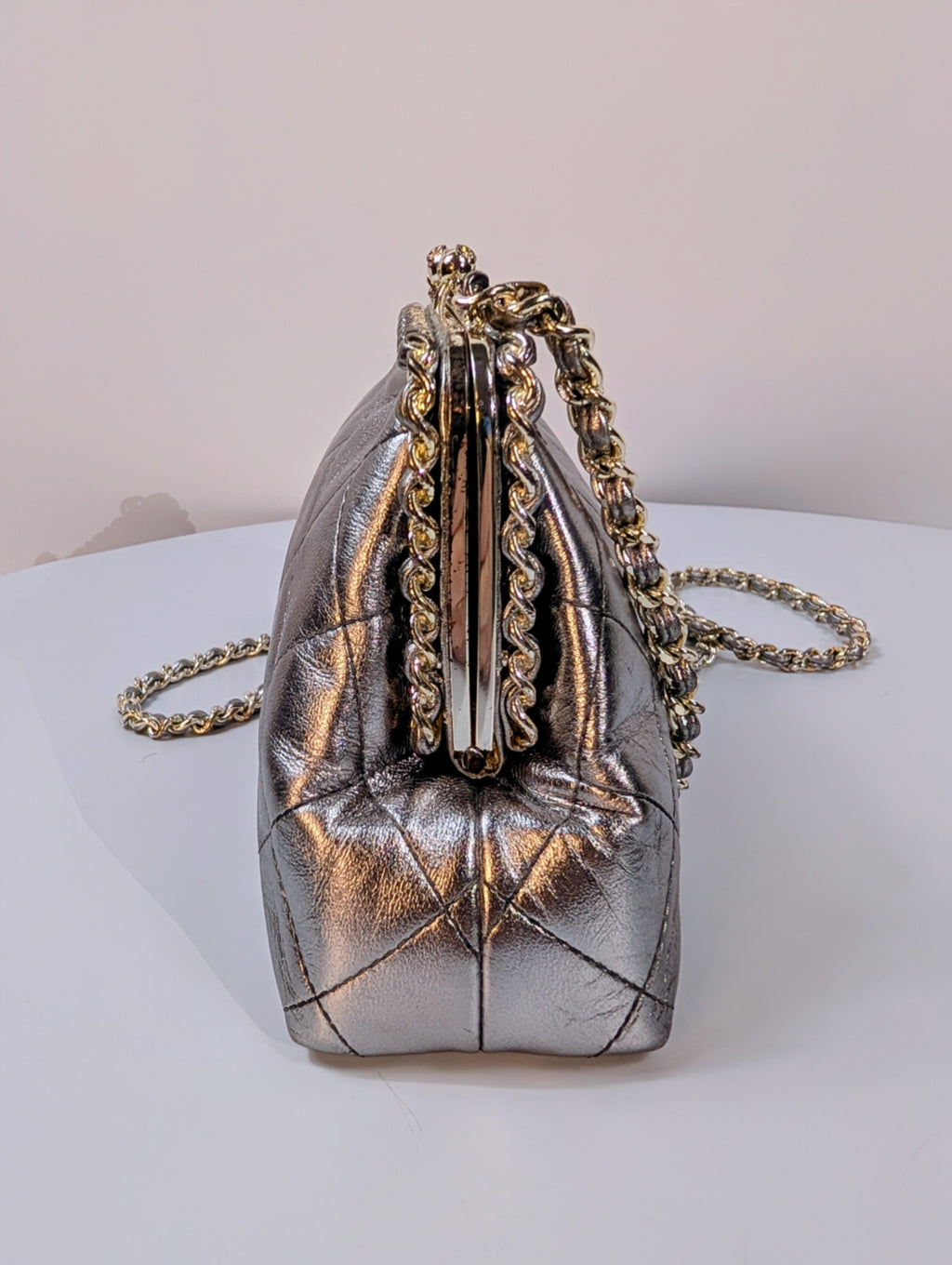 Chanel Vintage Metallic Silver Quilted Lambskin Kisslock Frame Bag (Mini Clutch)