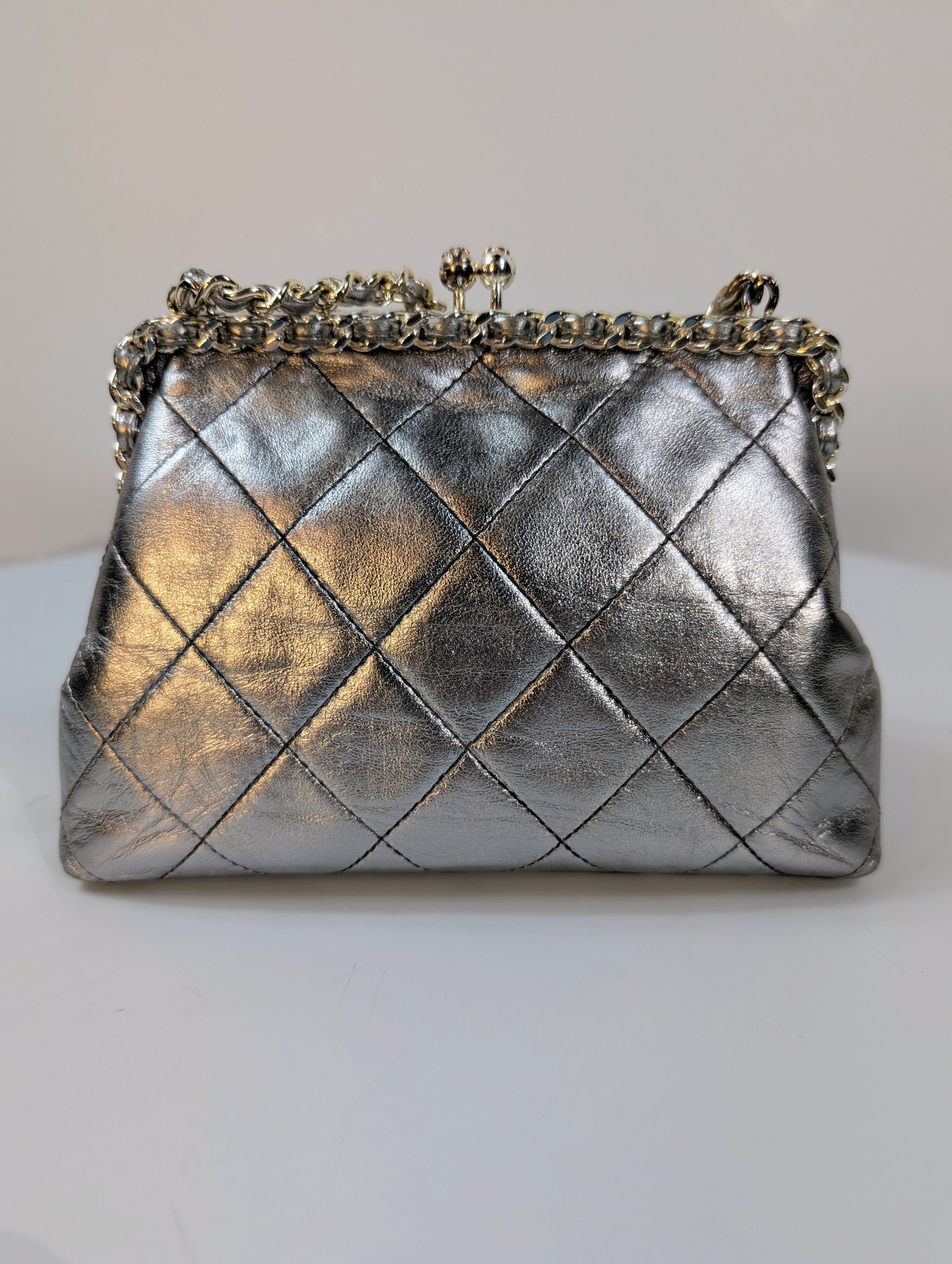 Chanel Vintage Metallic Silver Quilted Lambskin Kisslock Frame Bag (Mini Clutch)