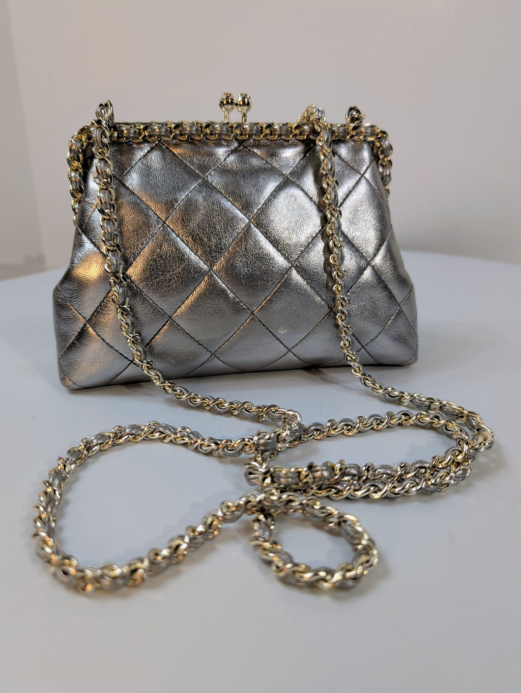 Chanel Vintage Metallic Silver Quilted Lambskin Kisslock Frame Bag (Mini Clutch)