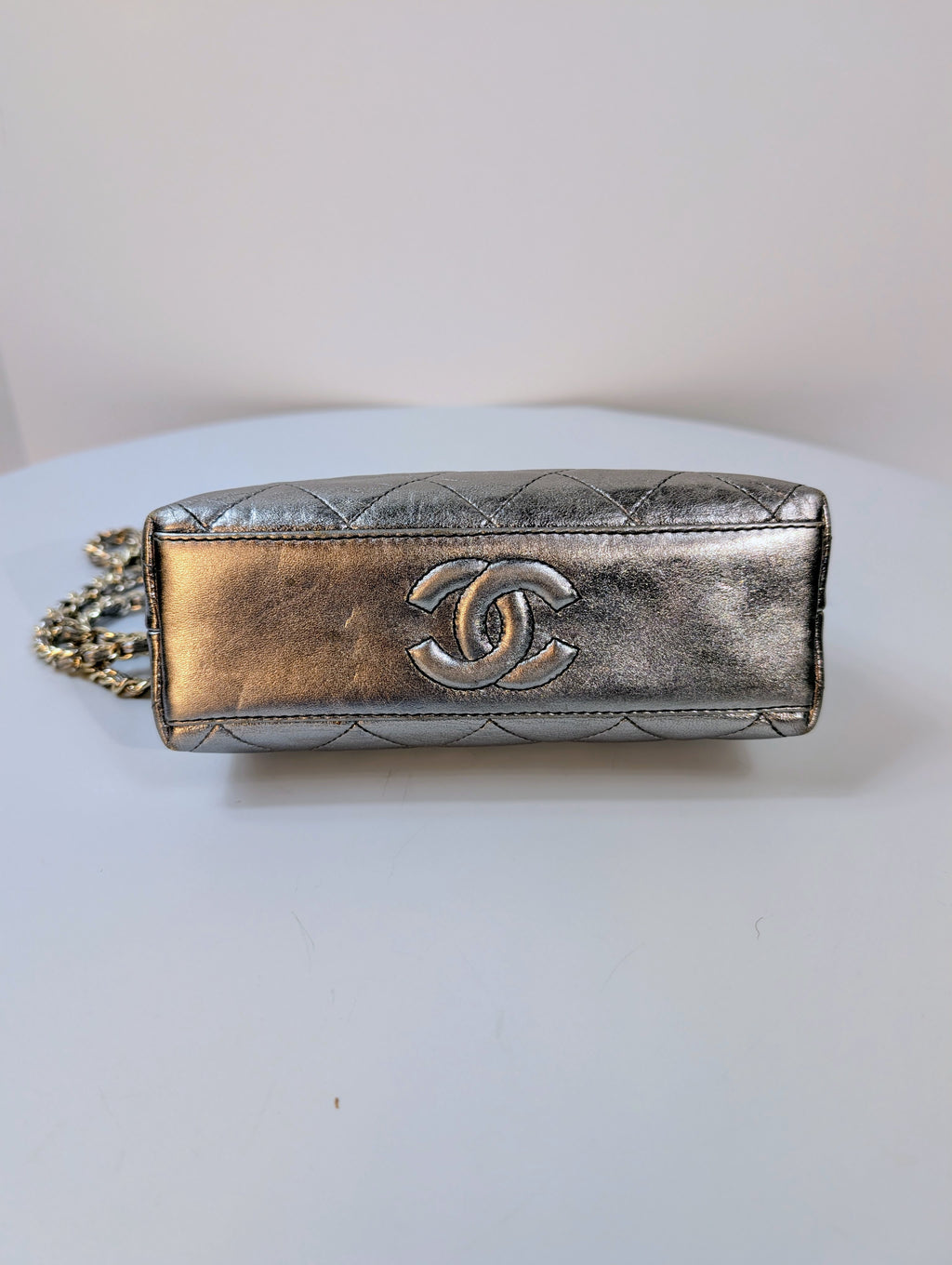 Chanel Vintage Metallic Silver Quilted Lambskin Kisslock Frame Bag (Mini Clutch)