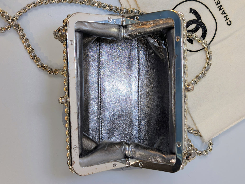Chanel Vintage Metallic Silver Quilted Lambskin Kisslock Frame Bag (Mini Clutch)