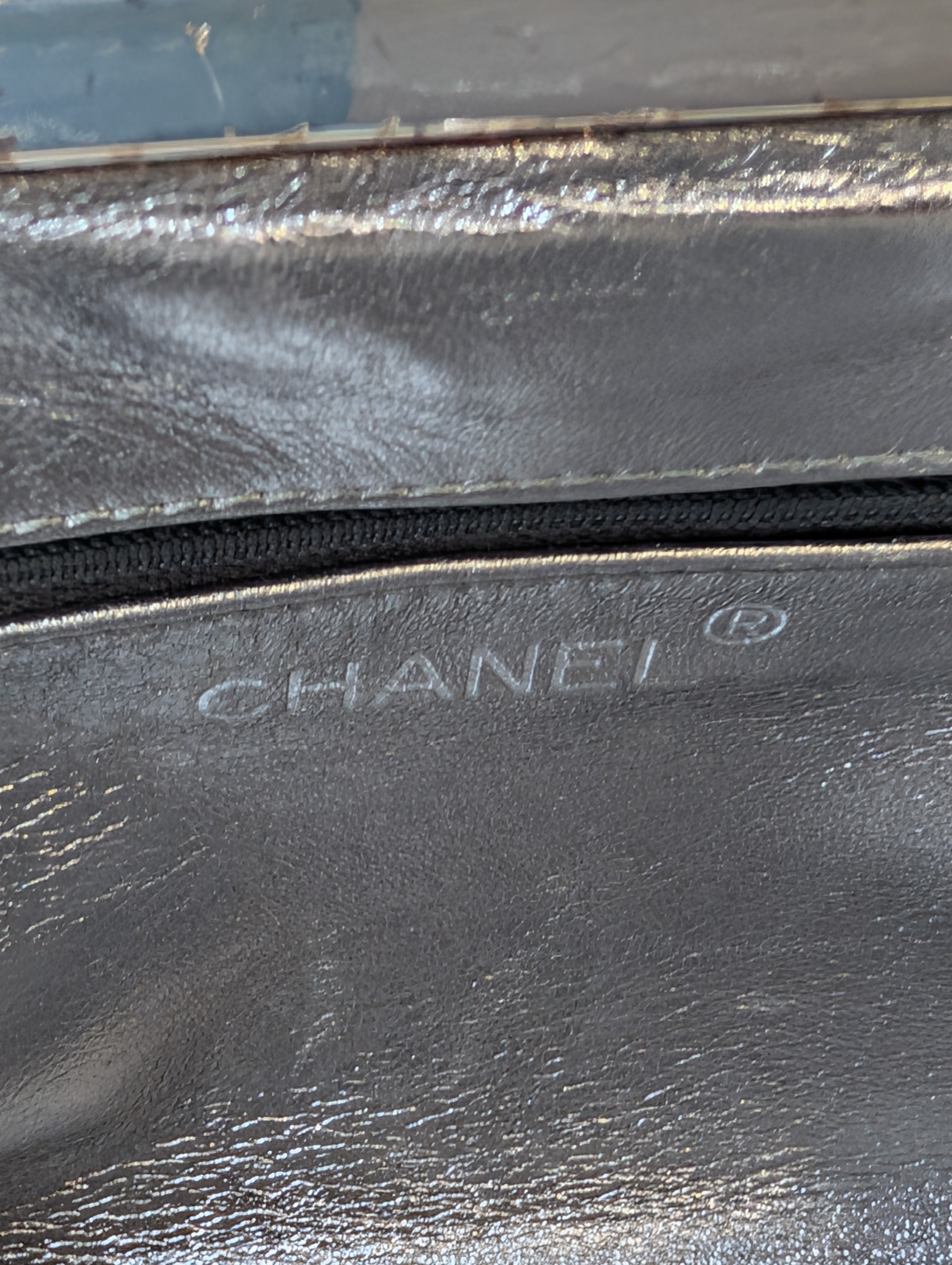 Chanel Vintage Metallic Silver Quilted Lambskin Kisslock Frame Bag (Mini Clutch)